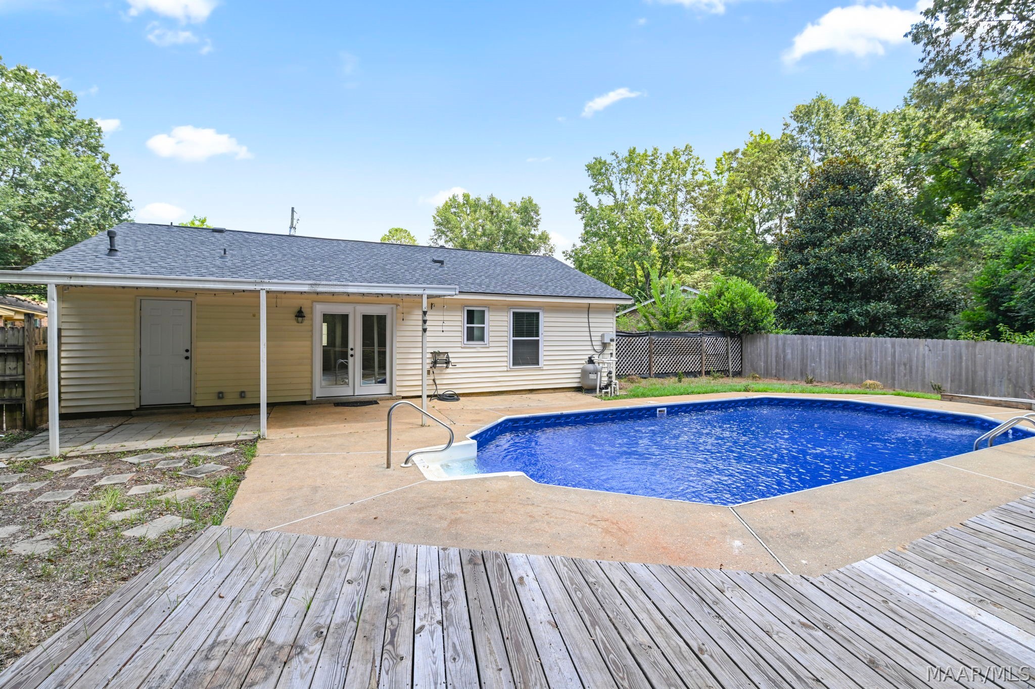 1212 Gardenia Circle