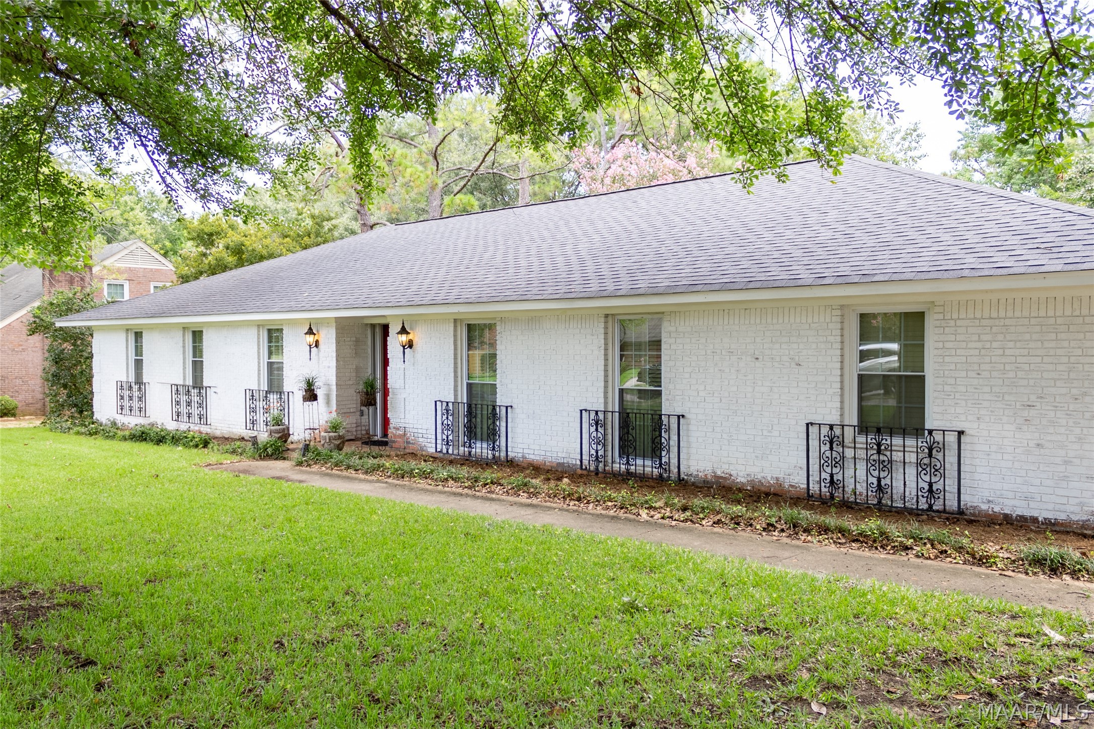 2933 Fernway Drive