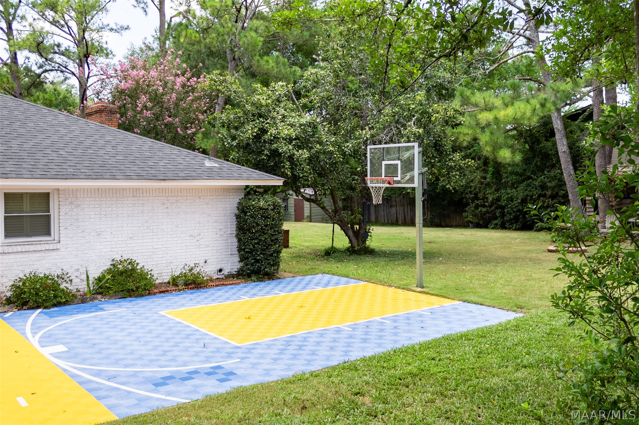 2933 Fernway Drive