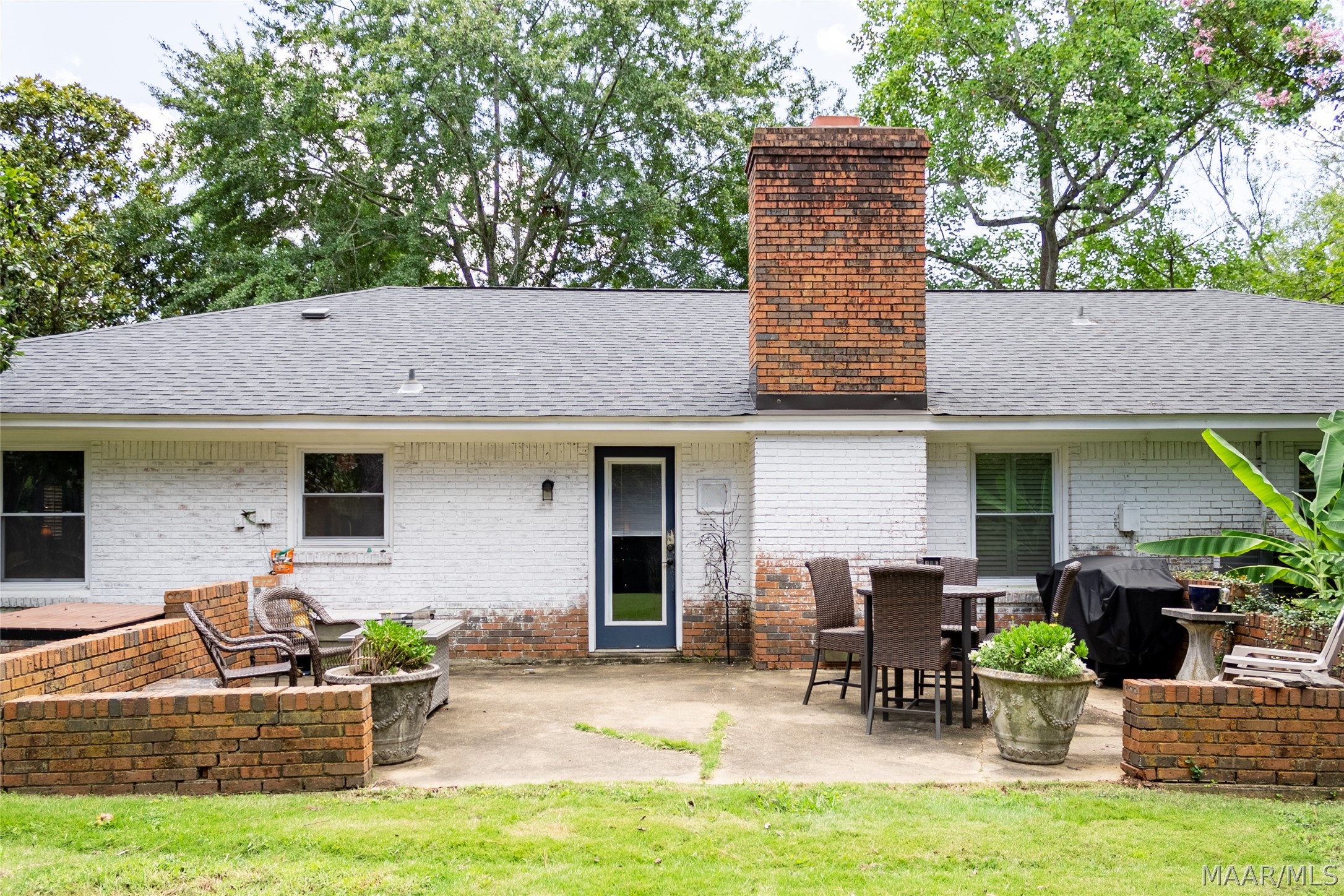 2933 Fernway Drive