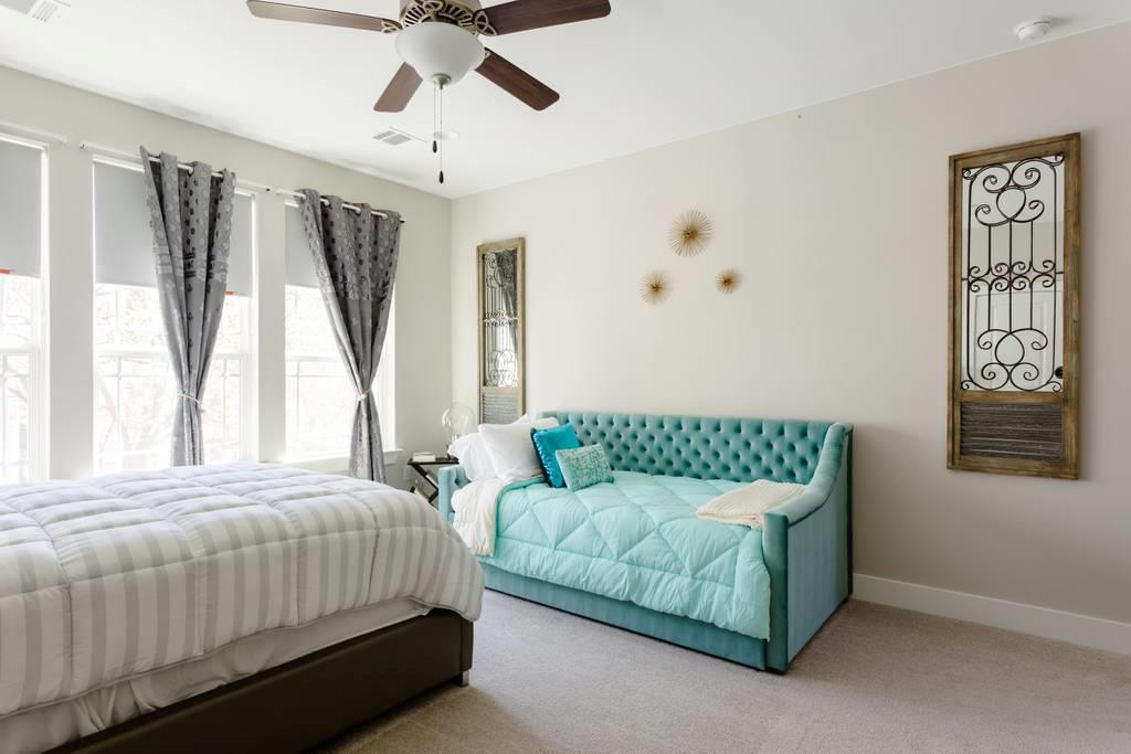 807 E 16th ST # B Unit: A & B