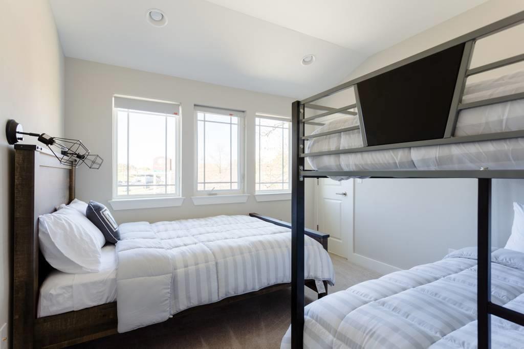 807 E 16th ST # B Unit: A & B