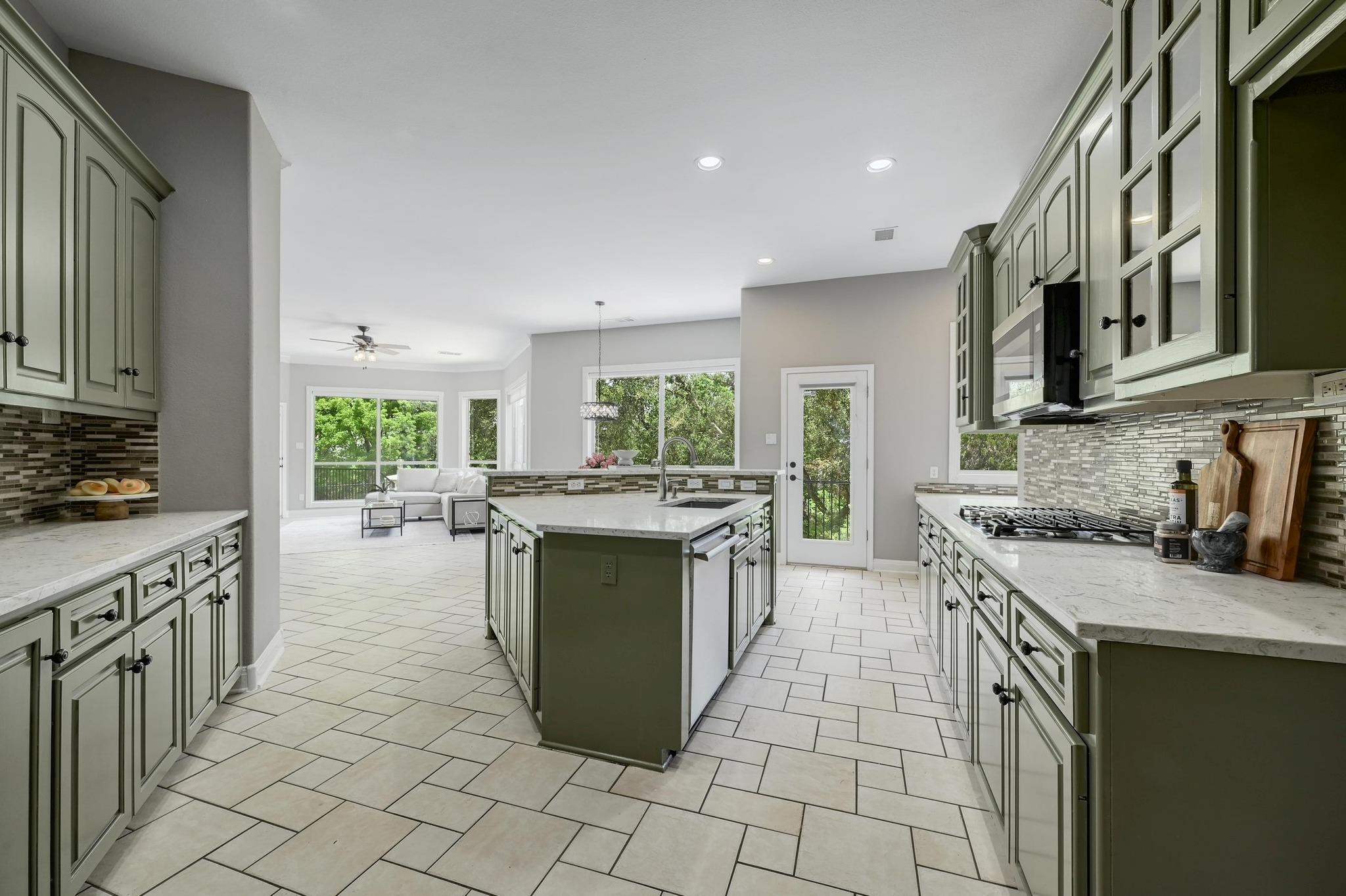 12004 Mira Mesa DR