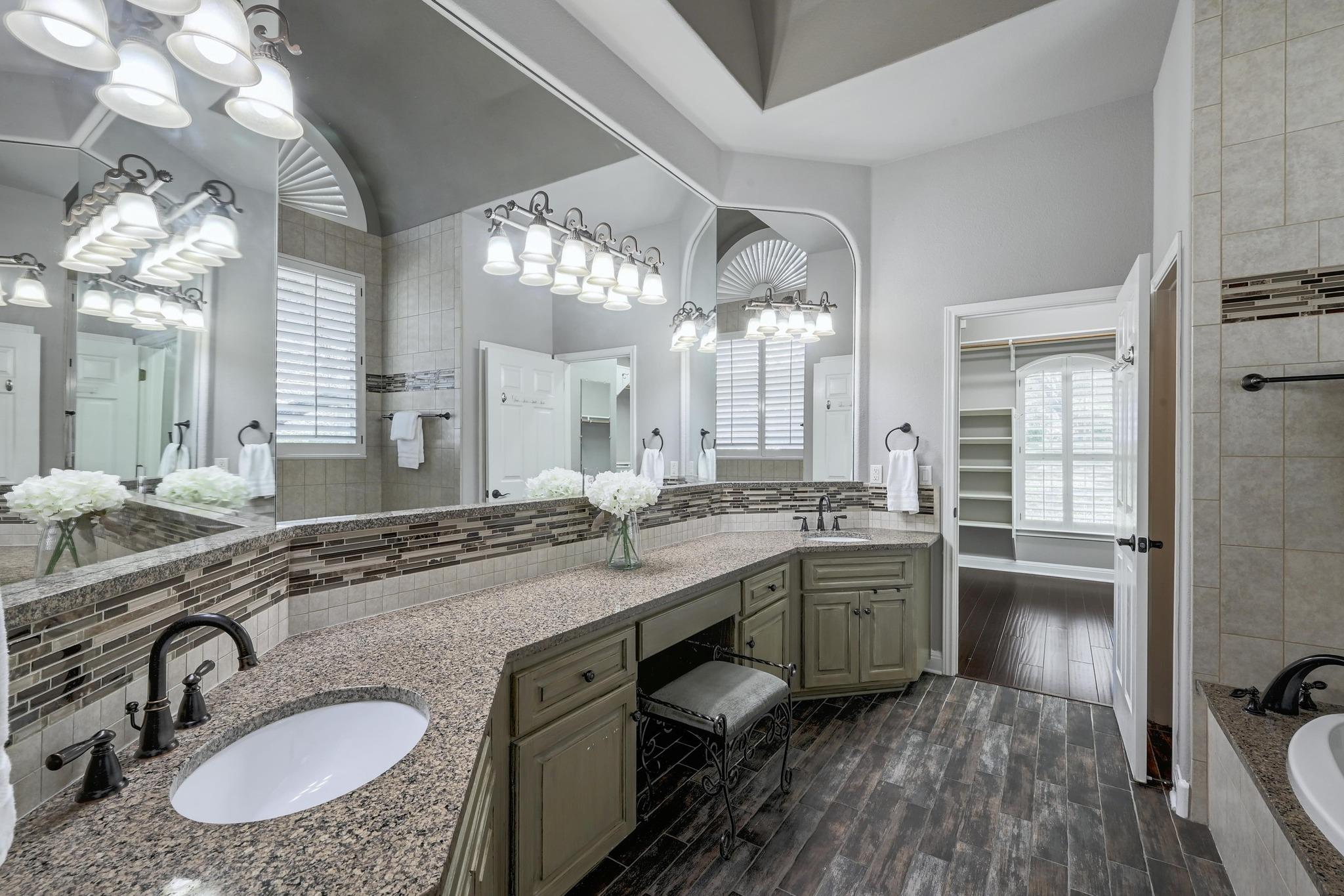 12004 Mira Mesa DR