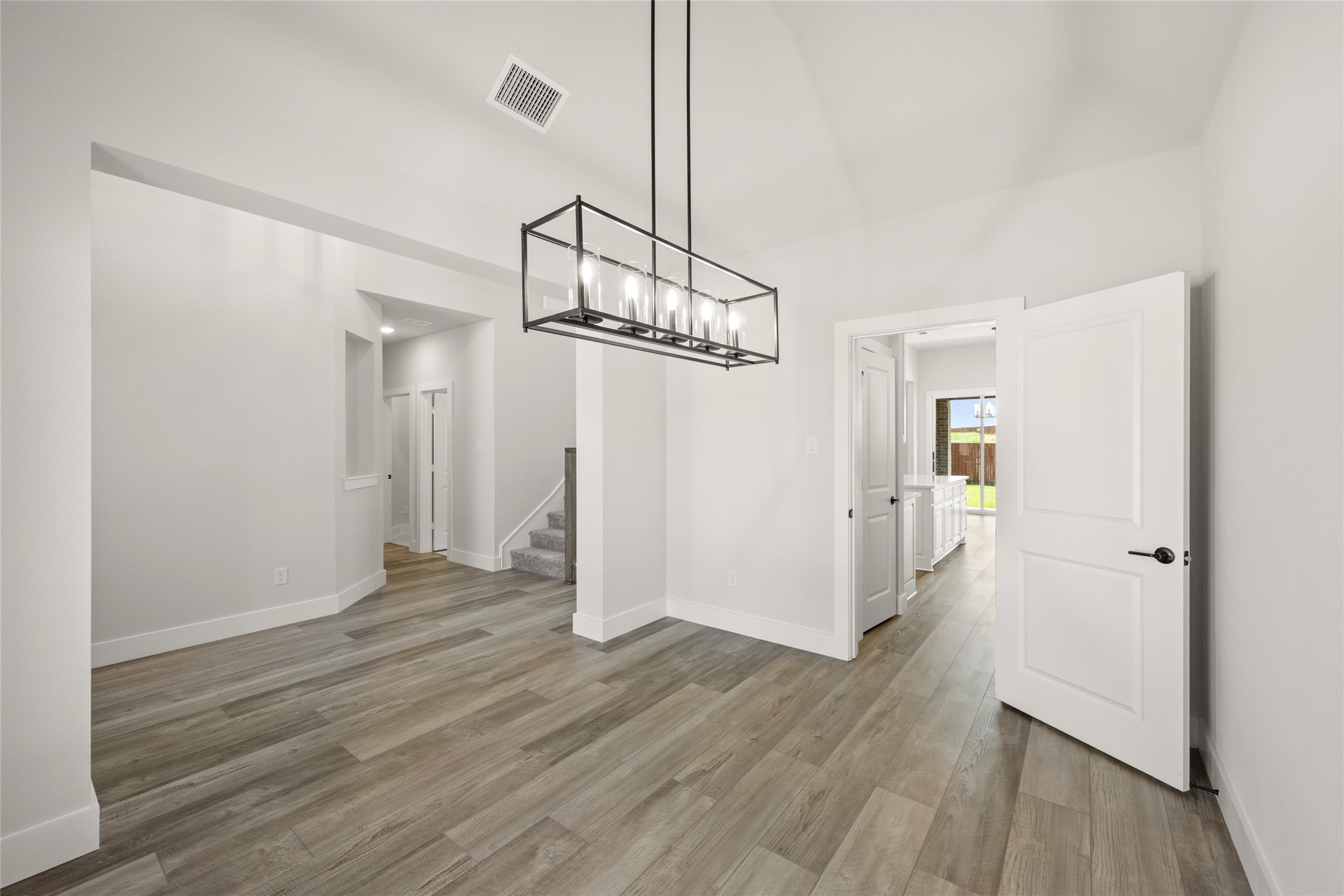 1605 Whisperwood Way