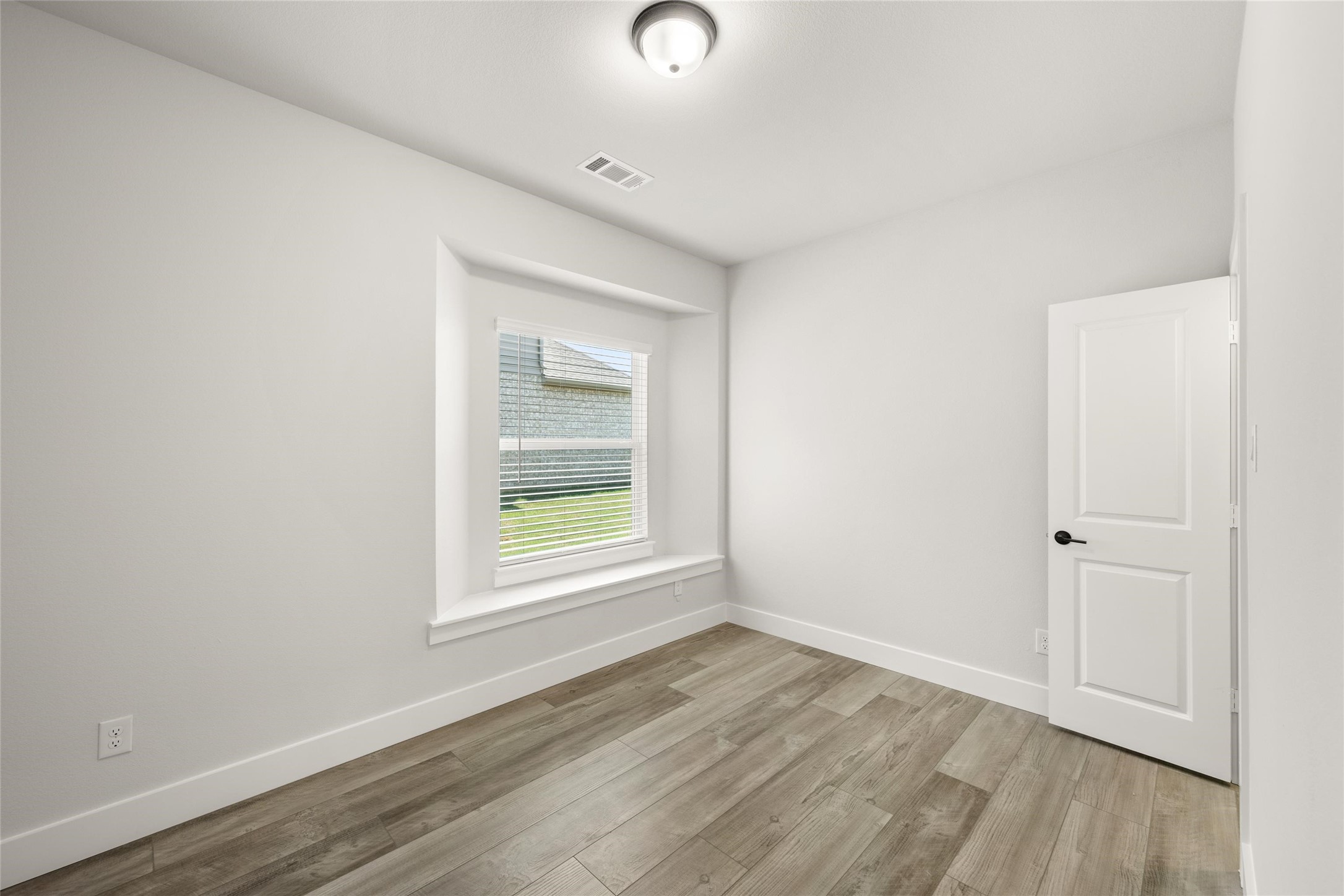 1605 Whisperwood Way