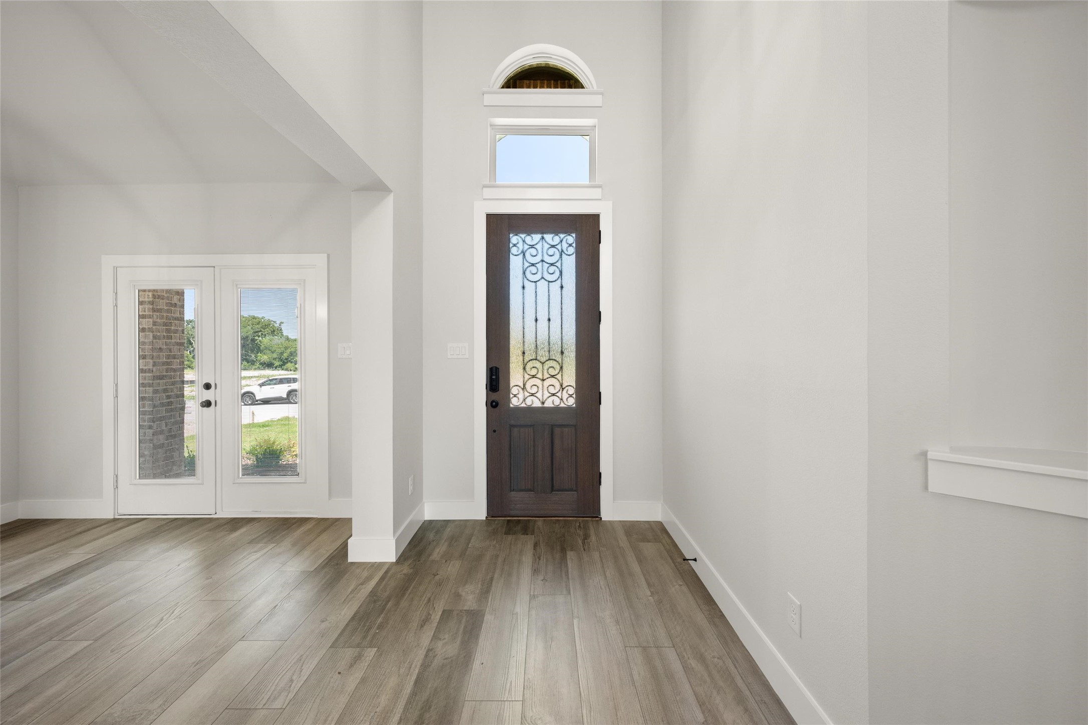 1605 Whisperwood Way