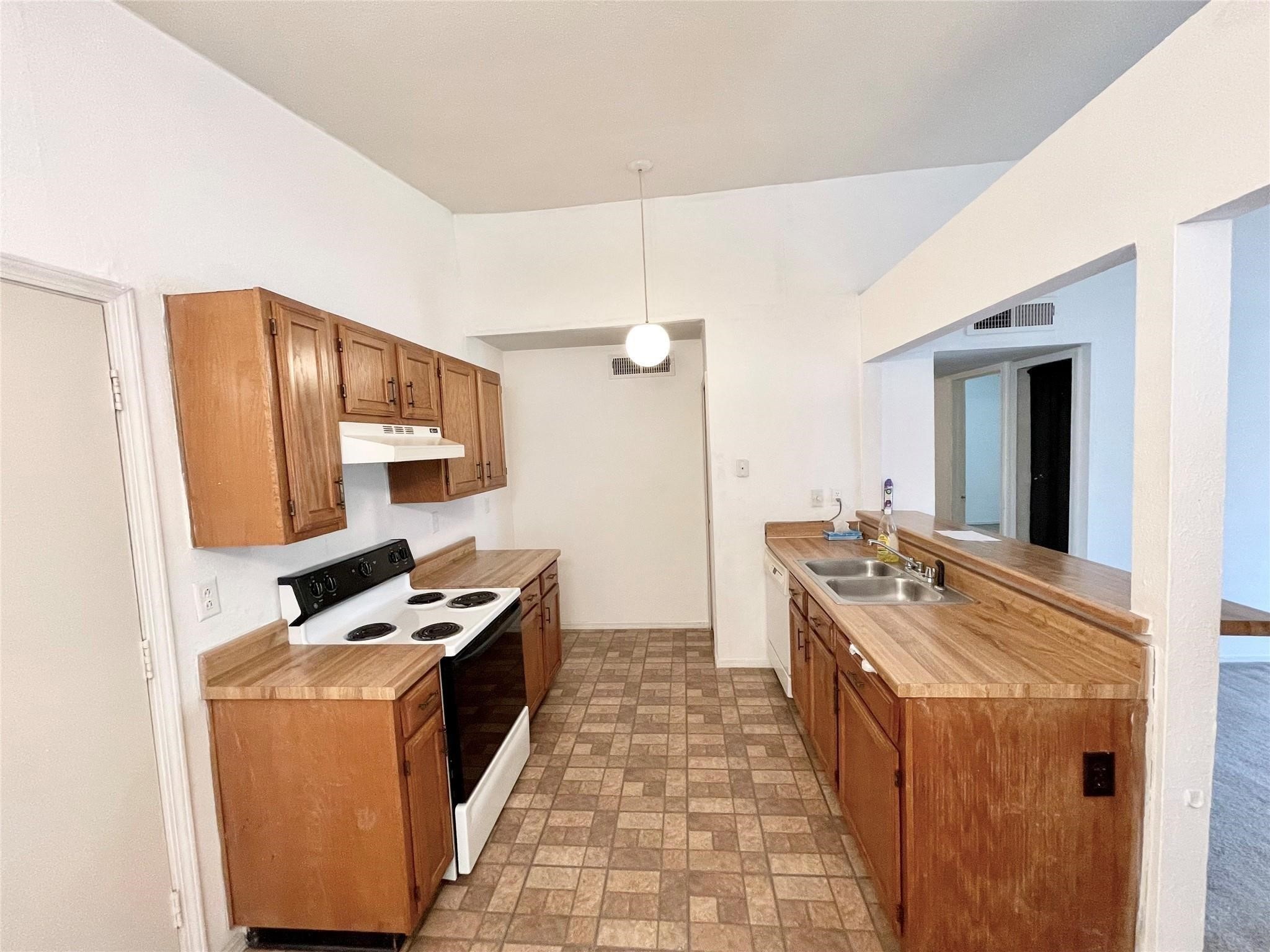 9551 Kerrville Street