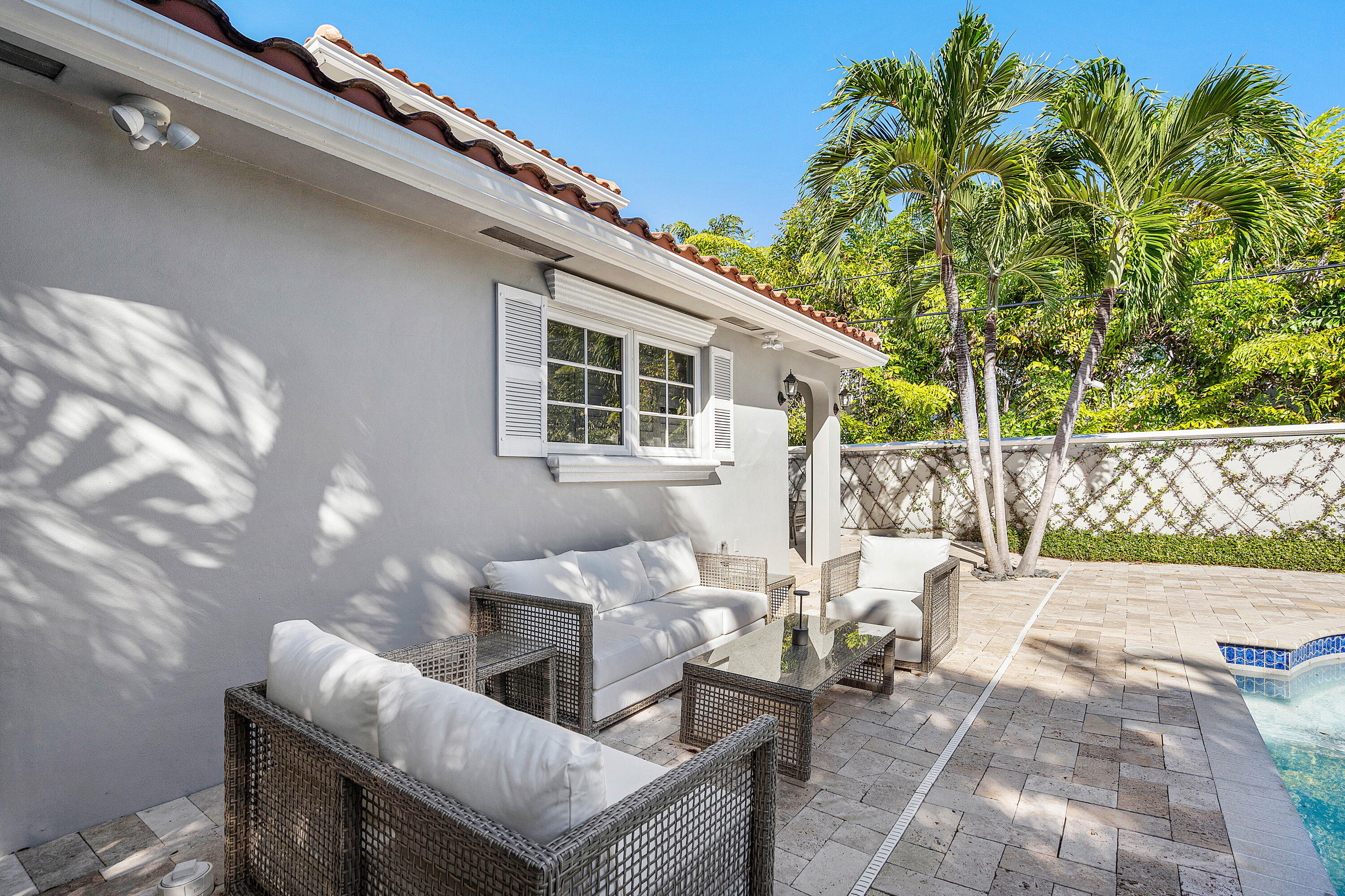820 Palm Trail