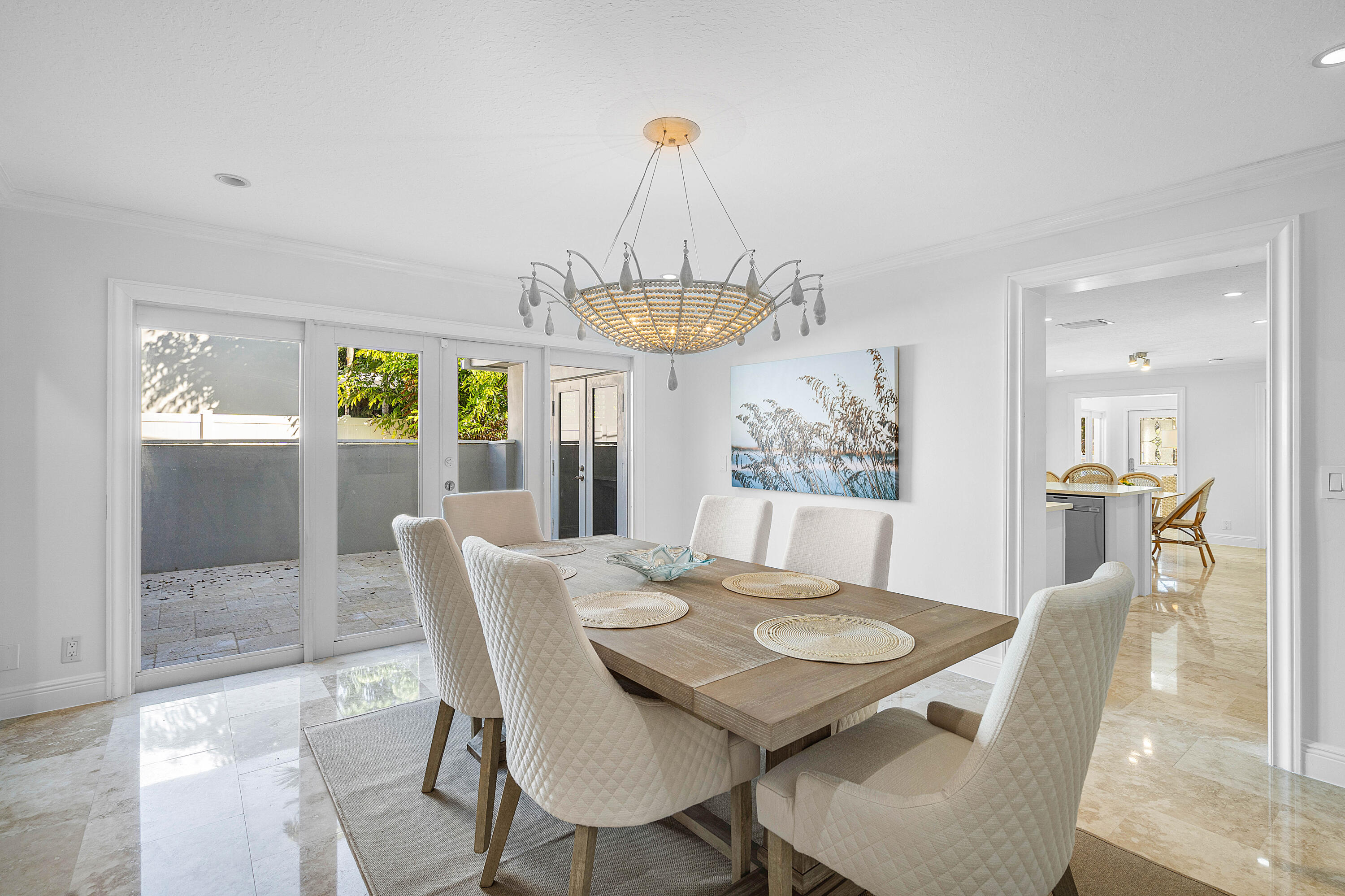820 Palm Trail