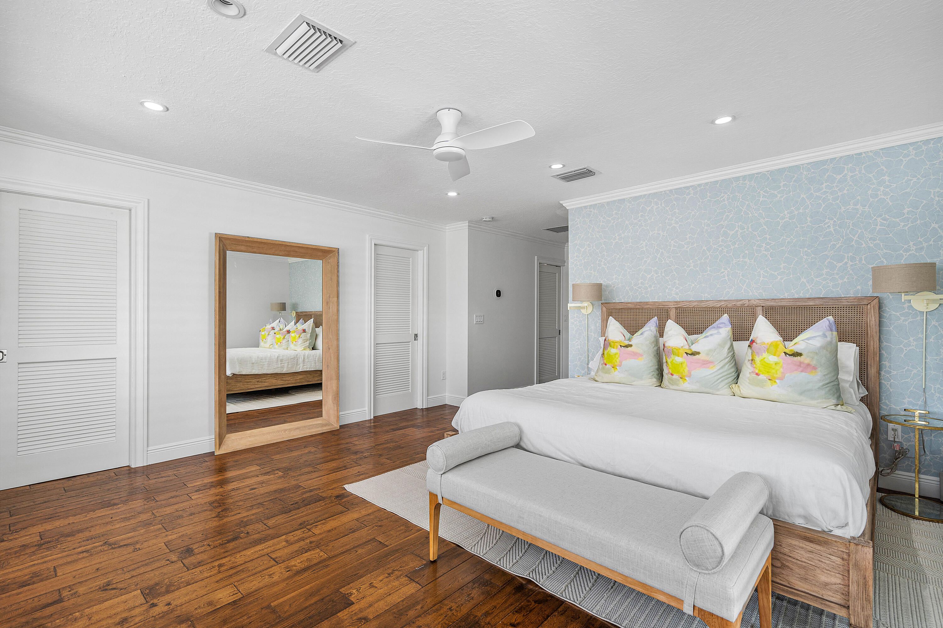 820 Palm Trail