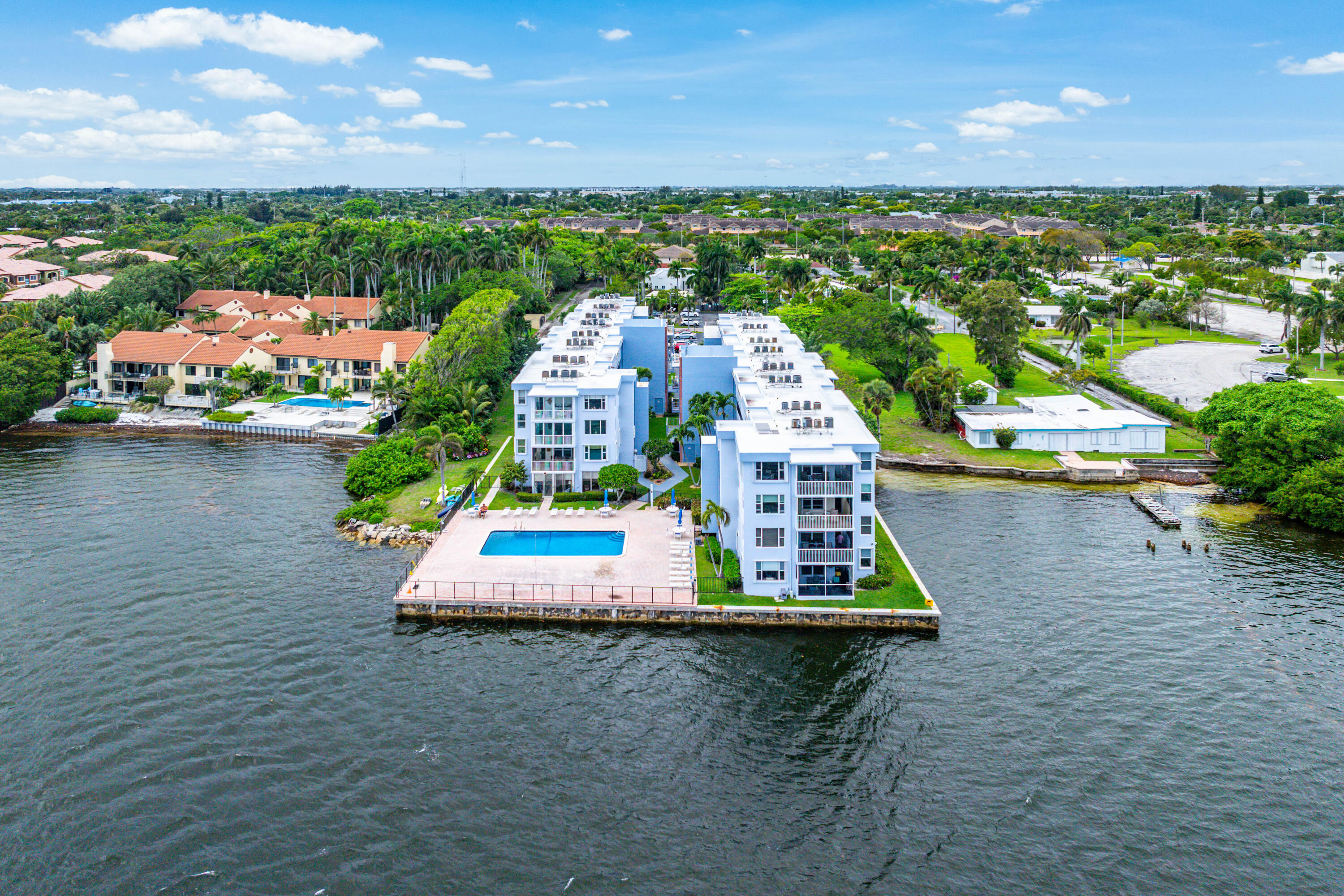 1820 New Palm Way 103