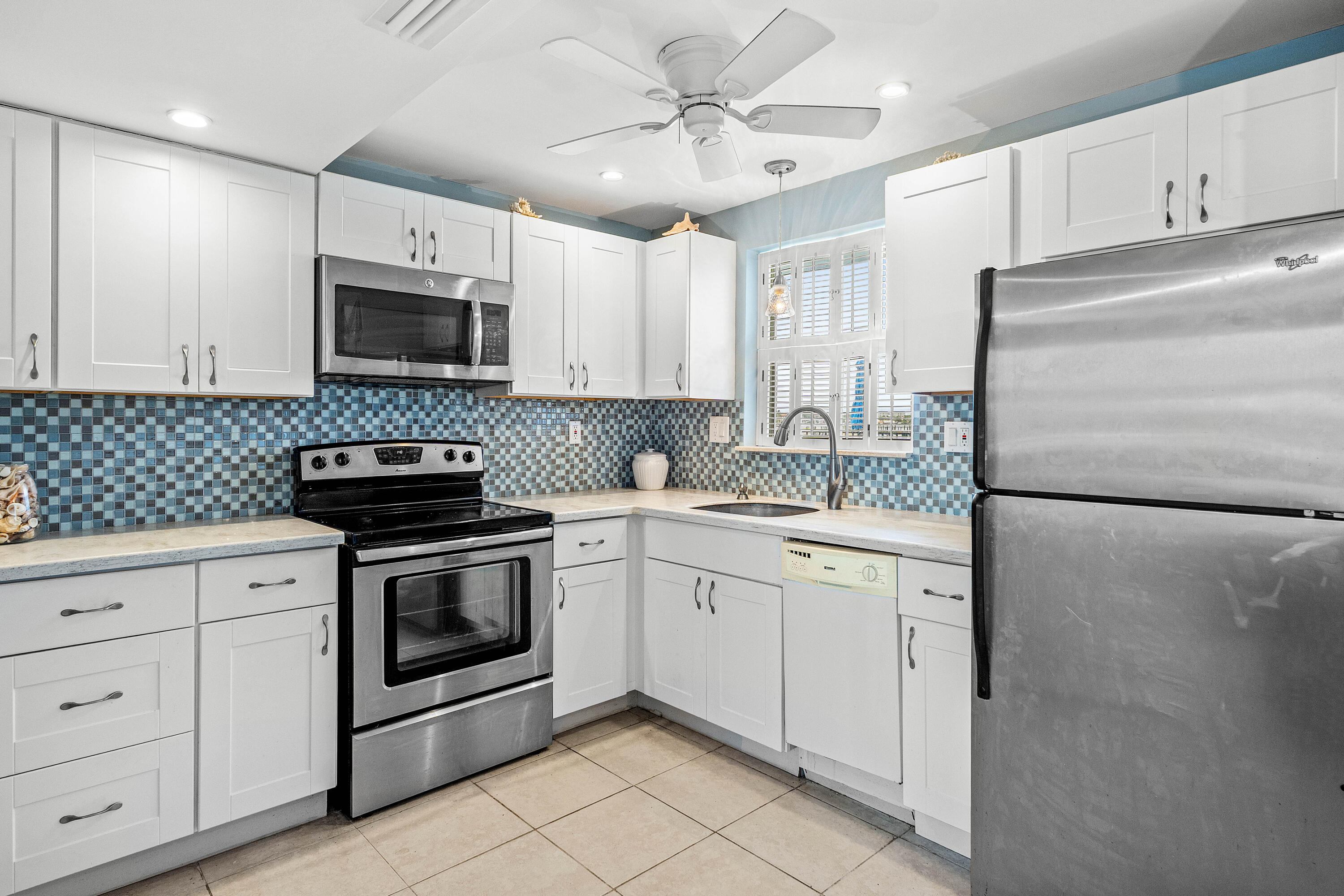 1820 New Palm Way 103