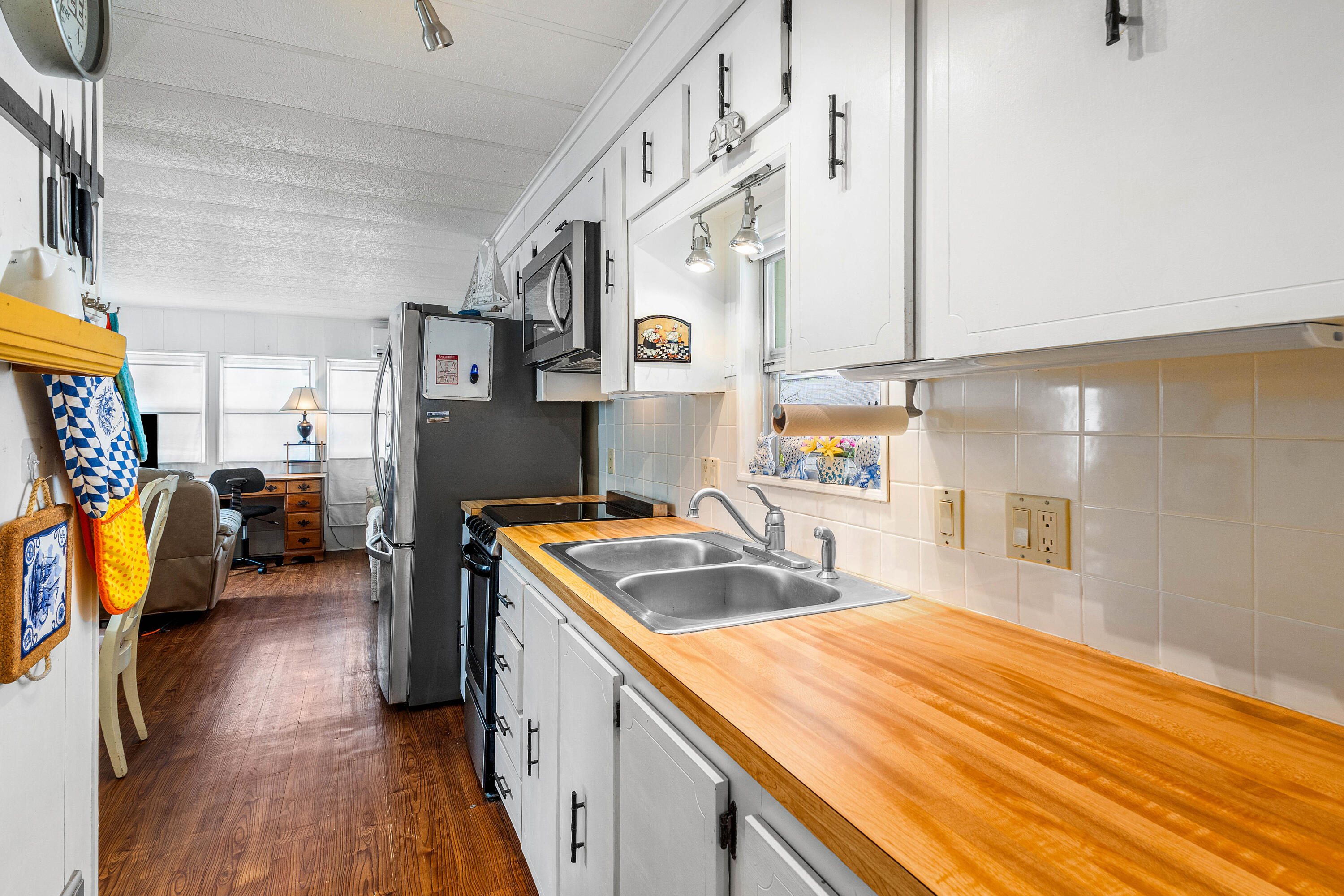 7 Ruthmary Avenue F