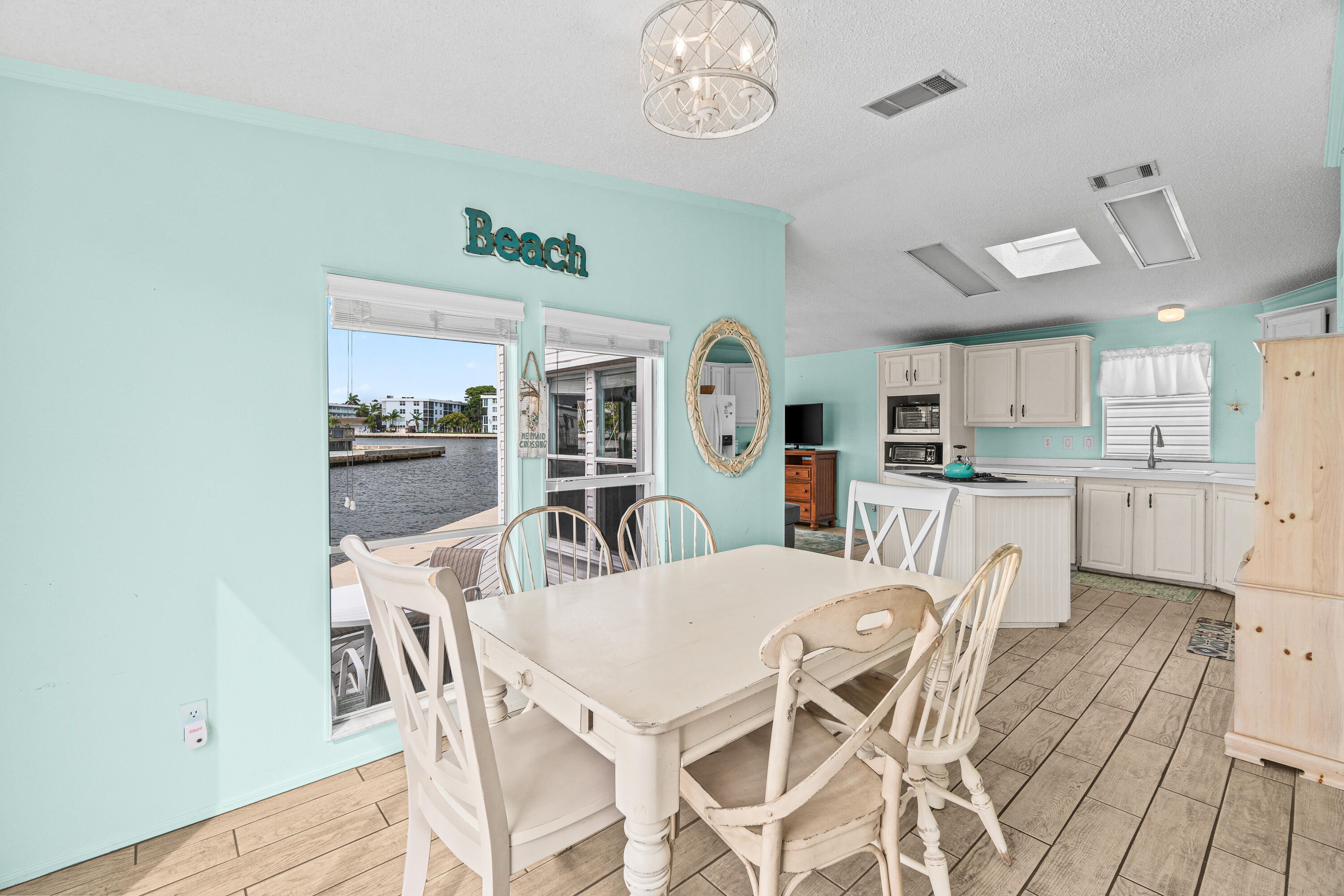 207 Mallard Drive U