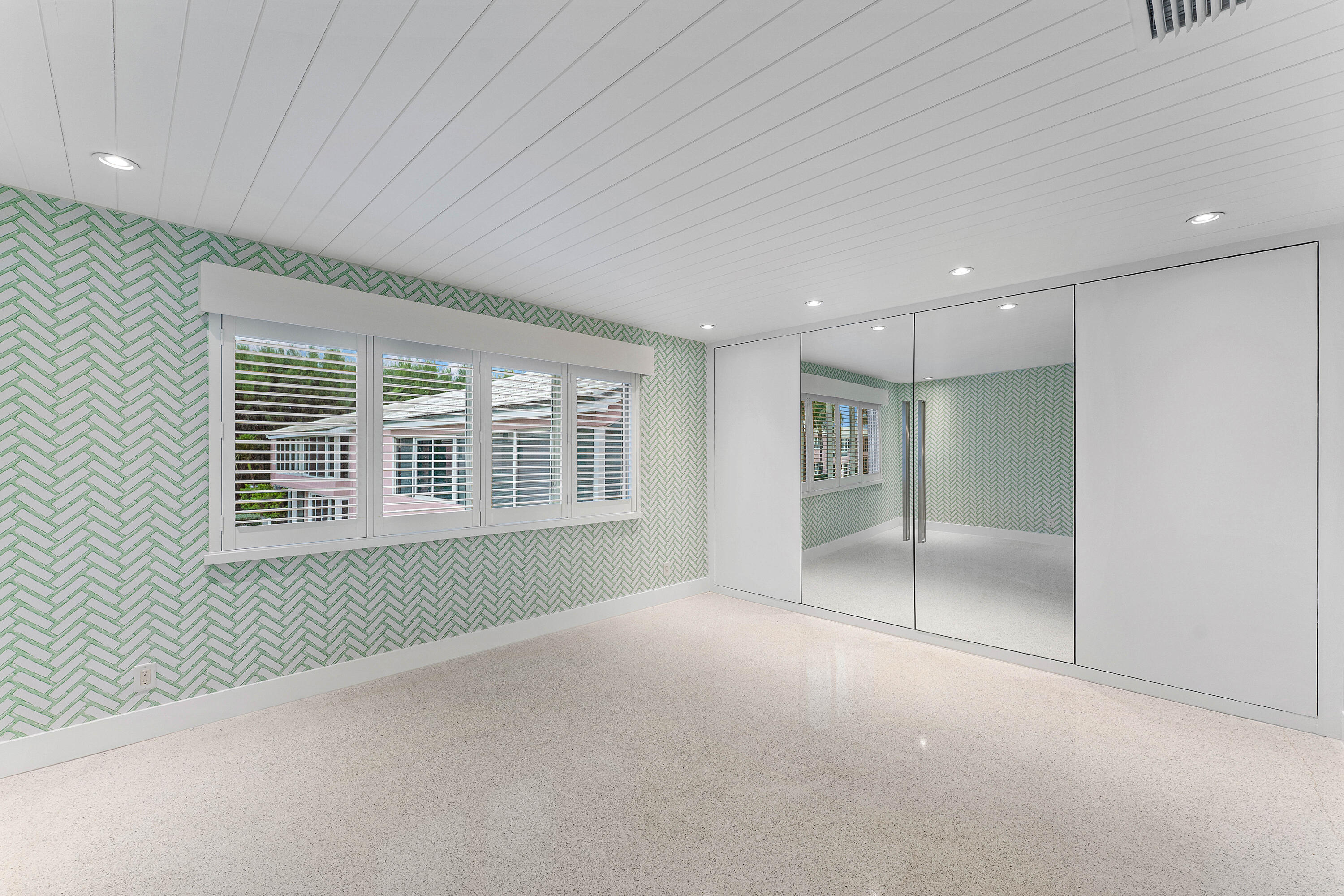 1877 S Ocean Boulevard 10