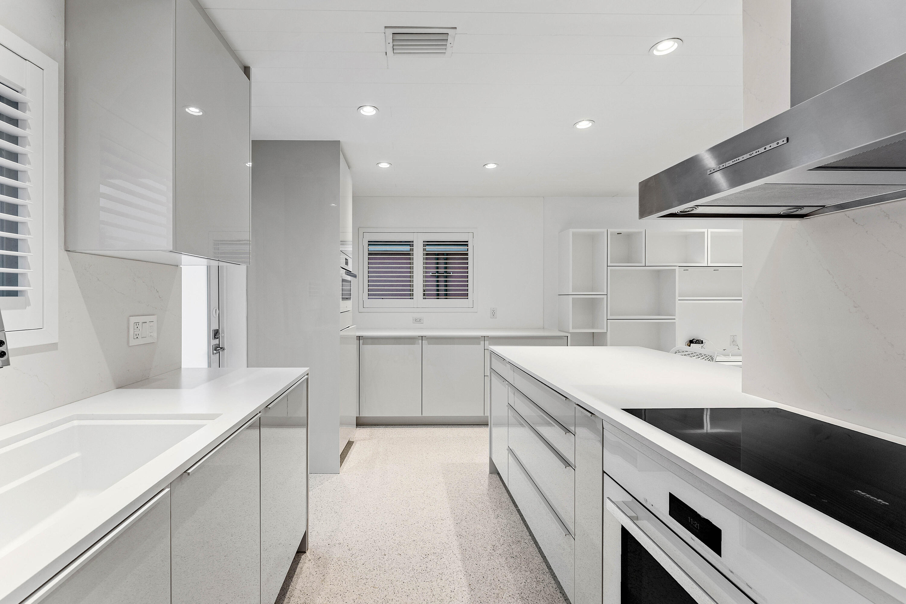 1877 S Ocean Boulevard 10