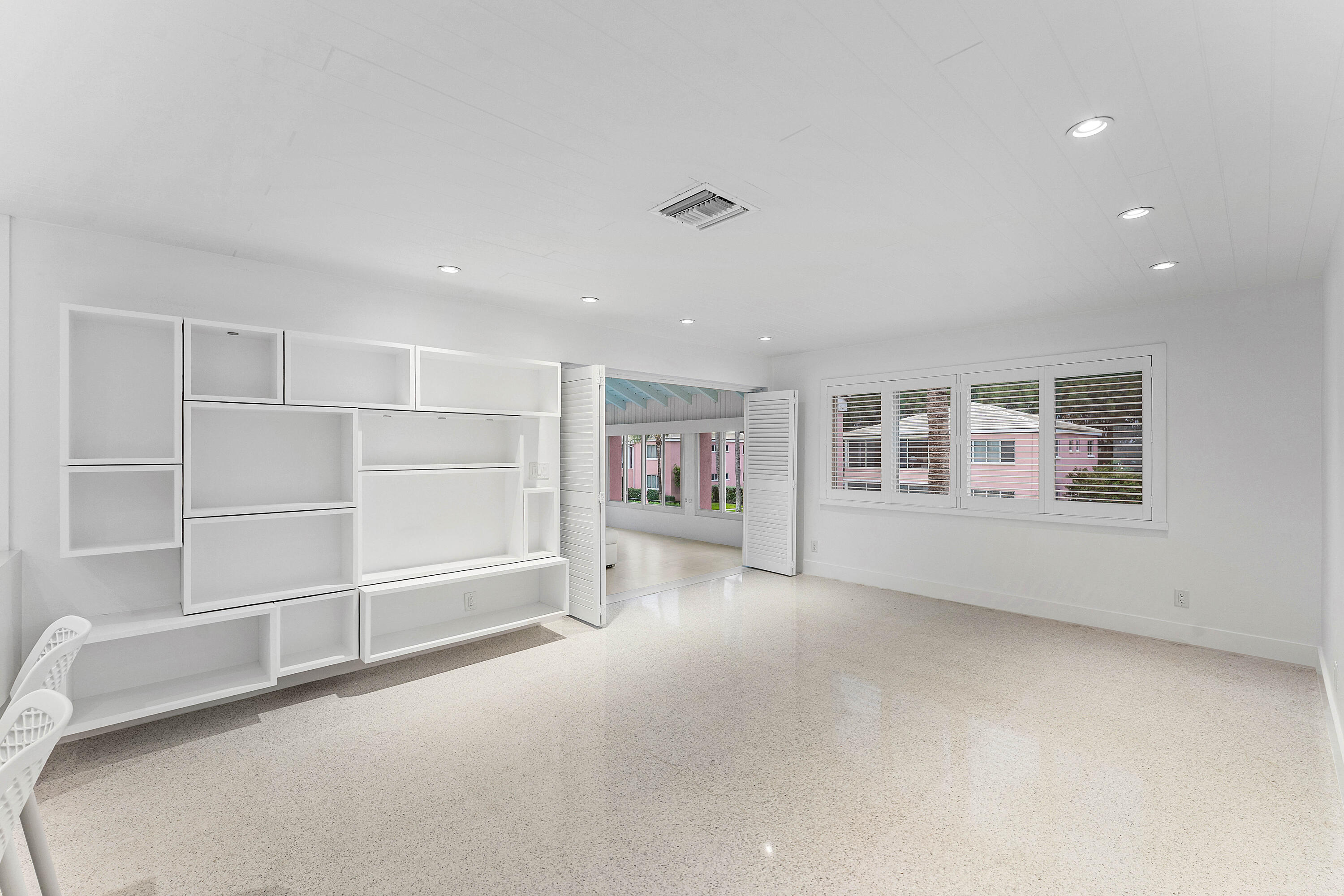 1877 S Ocean Boulevard 10