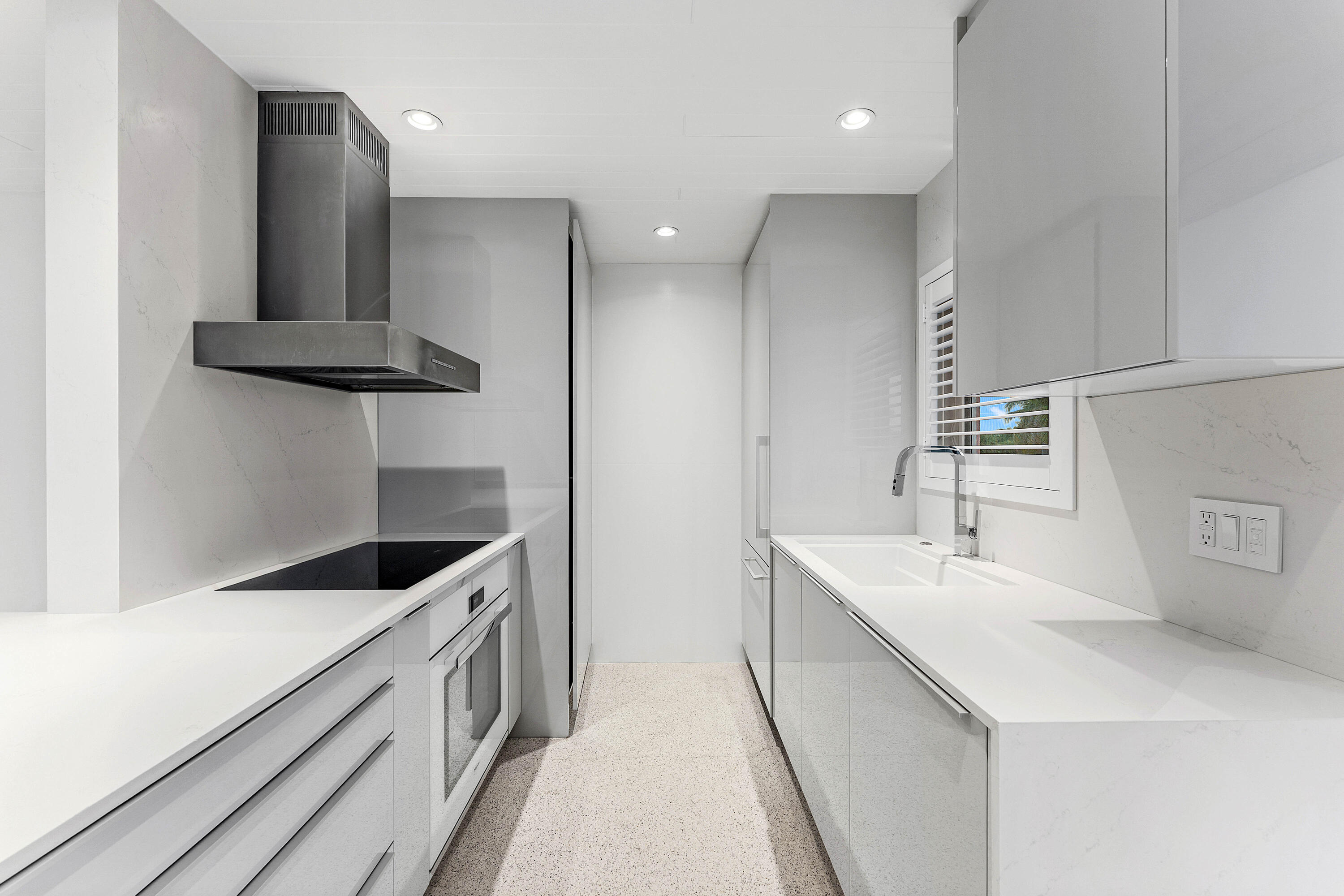 1877 S Ocean Boulevard 10
