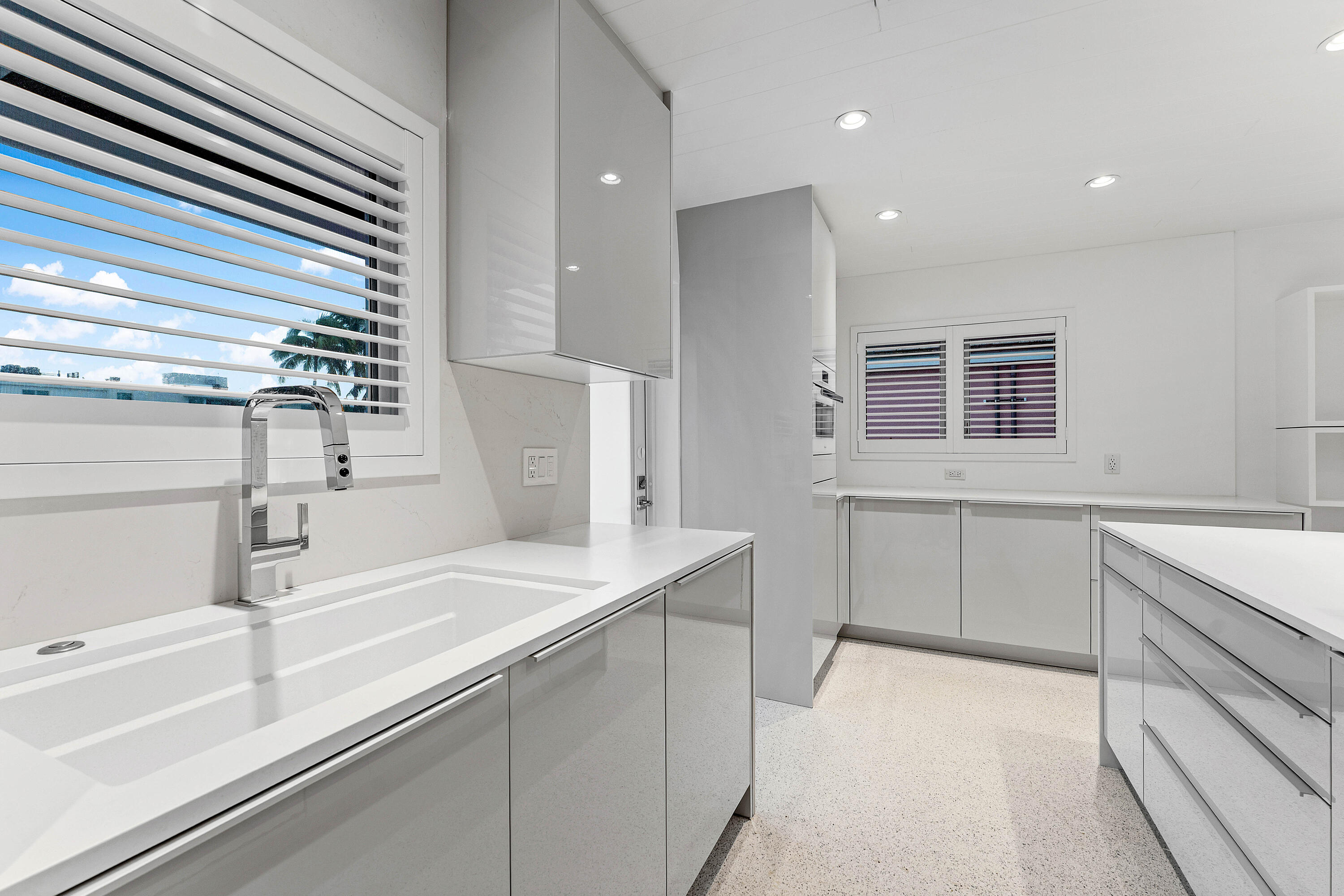 1877 S Ocean Boulevard 10