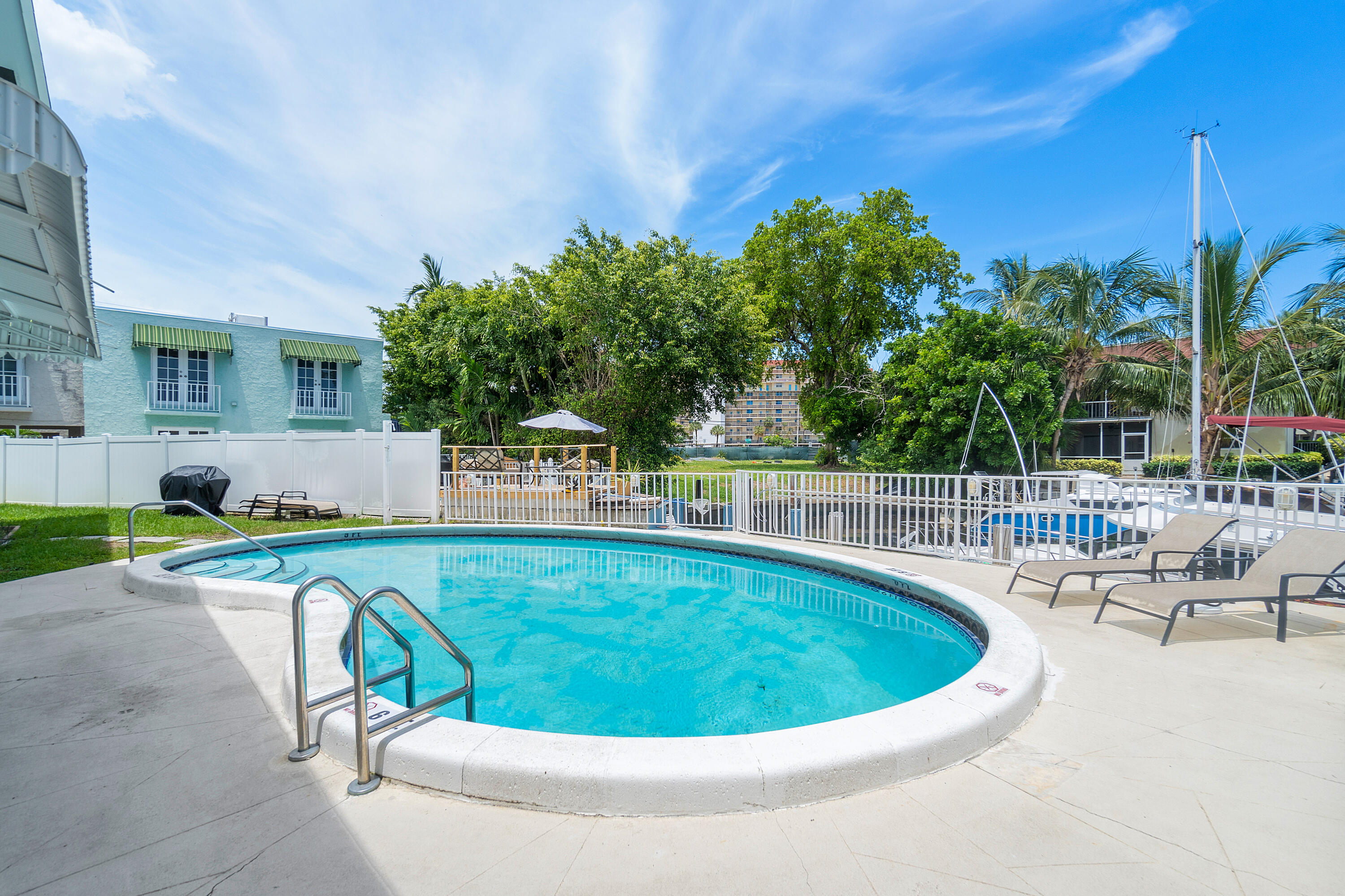 1360 NE 27TH Terrace W 1