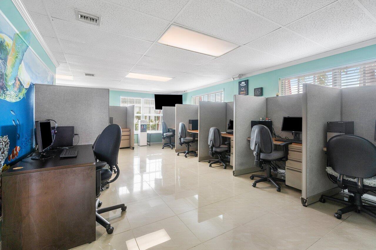 721 Us Highway 1 Unit: 207