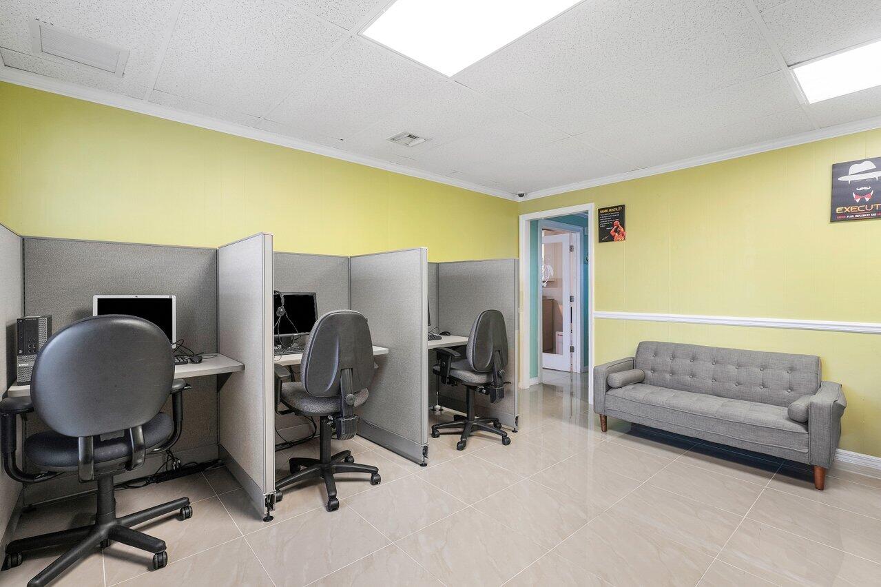 721 Us Highway 1 Unit: 207