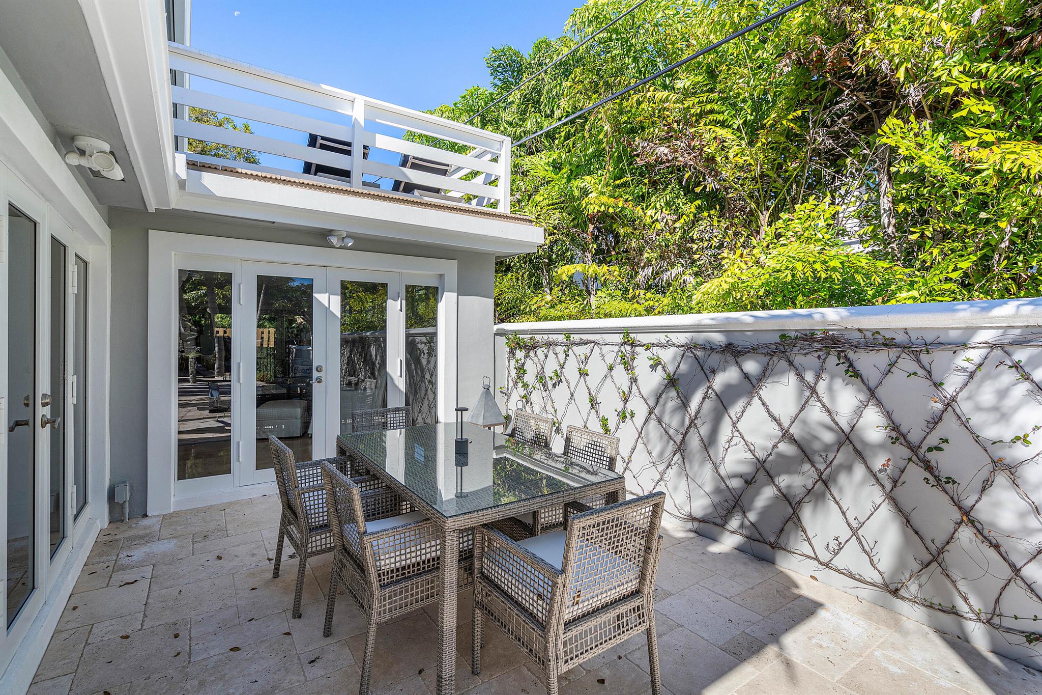 820 Palm Trail