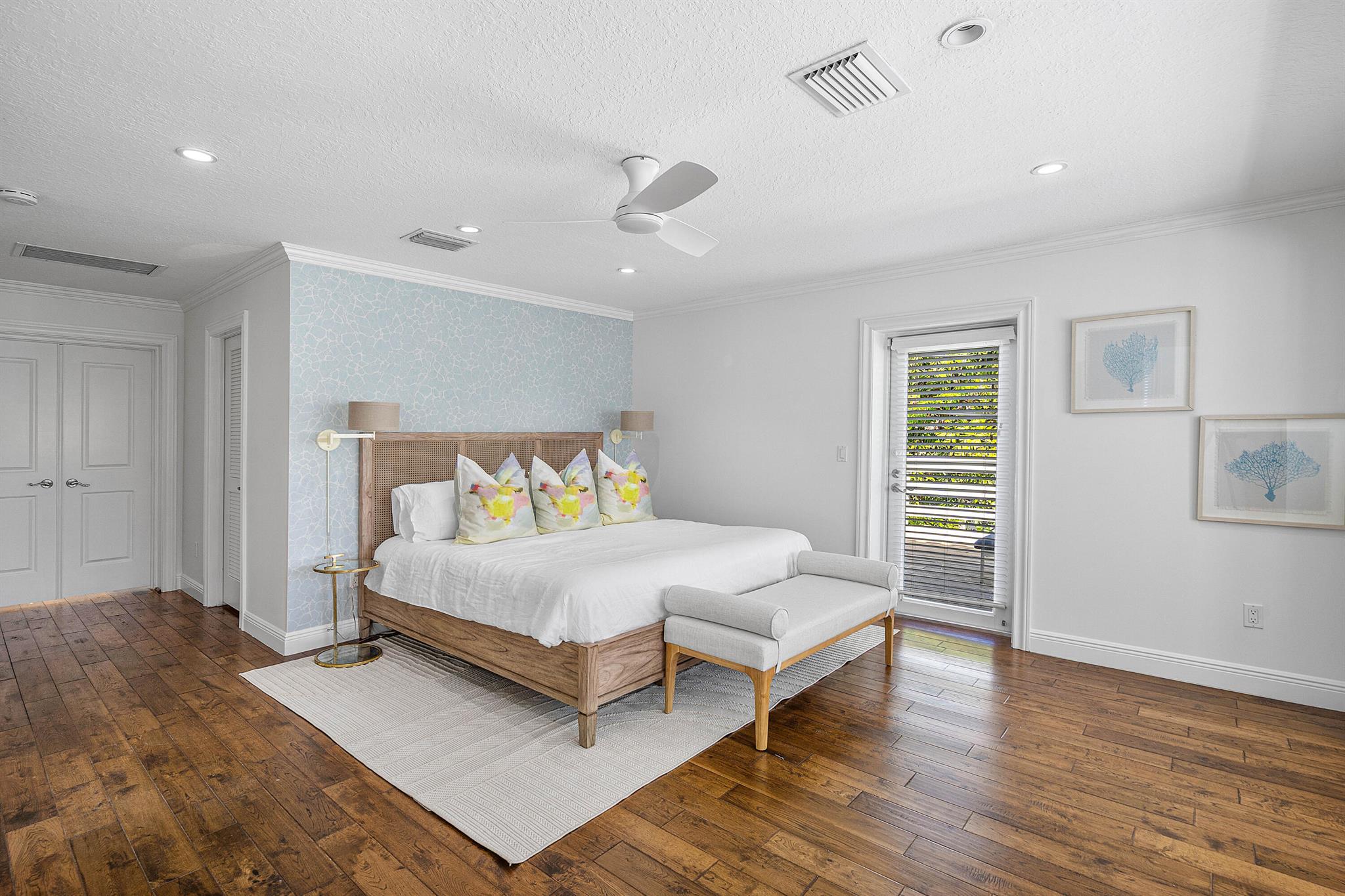 820 Palm Trail