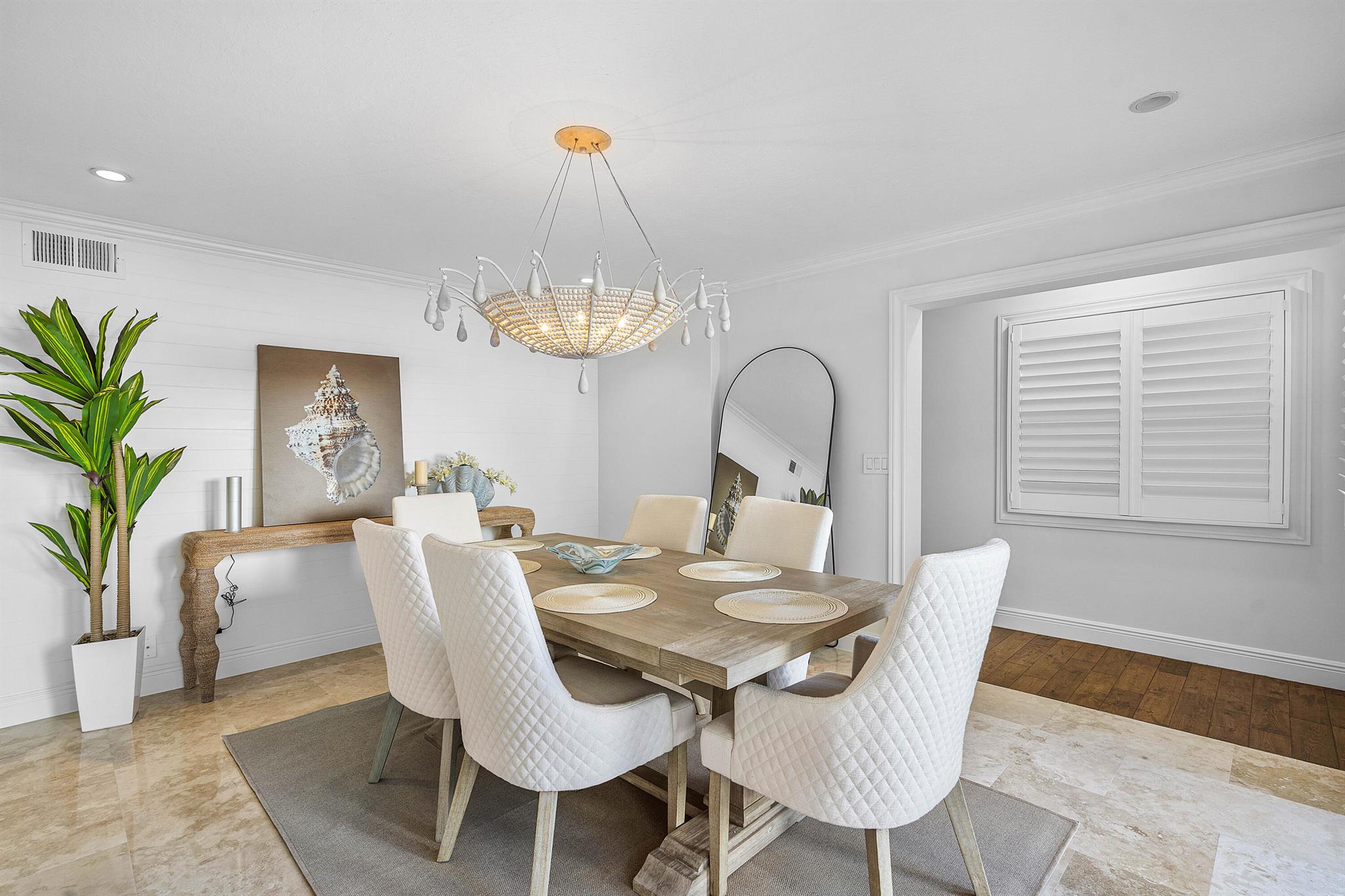 820 Palm Trail