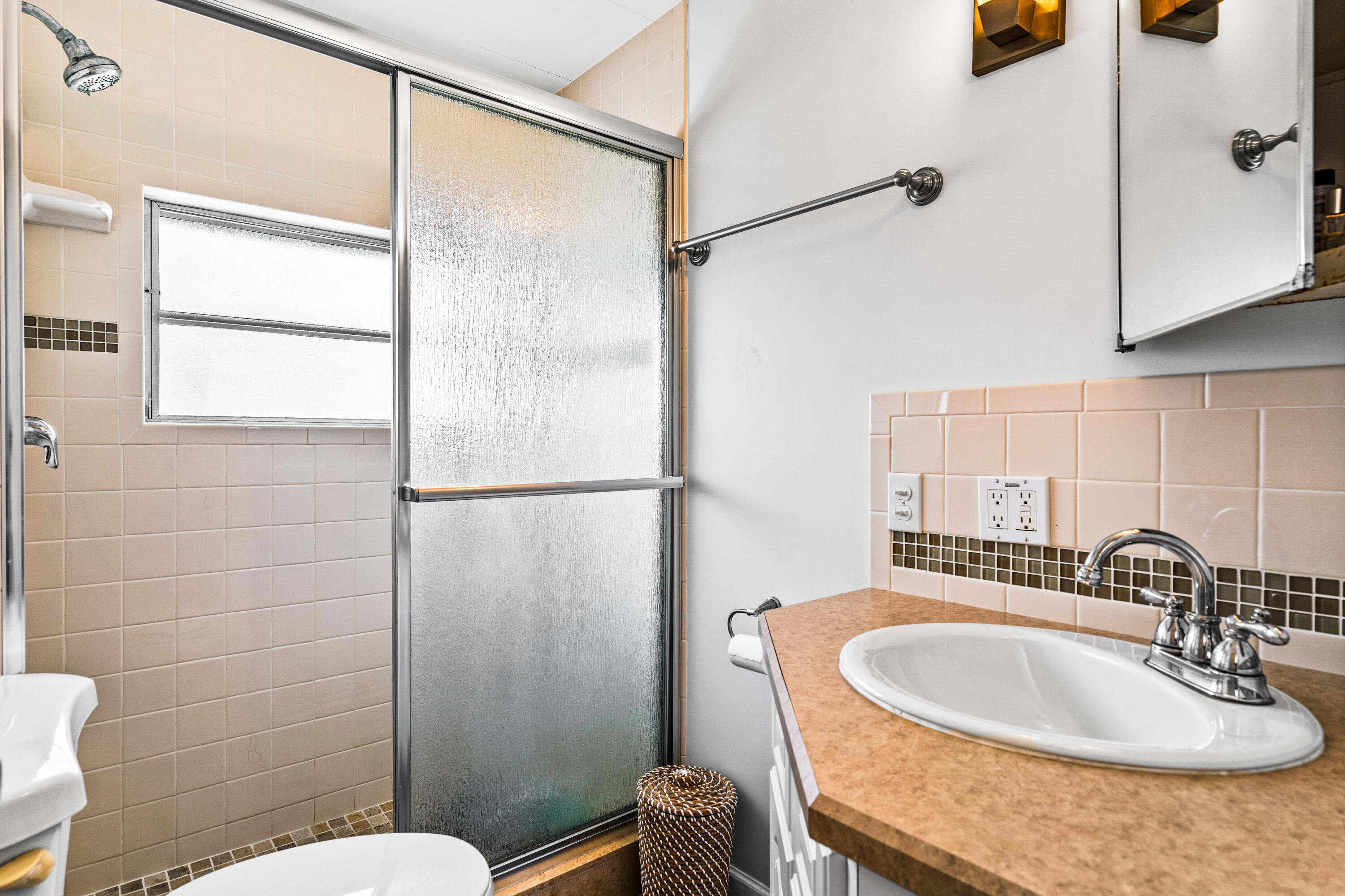 8 Hibiscus Drive H