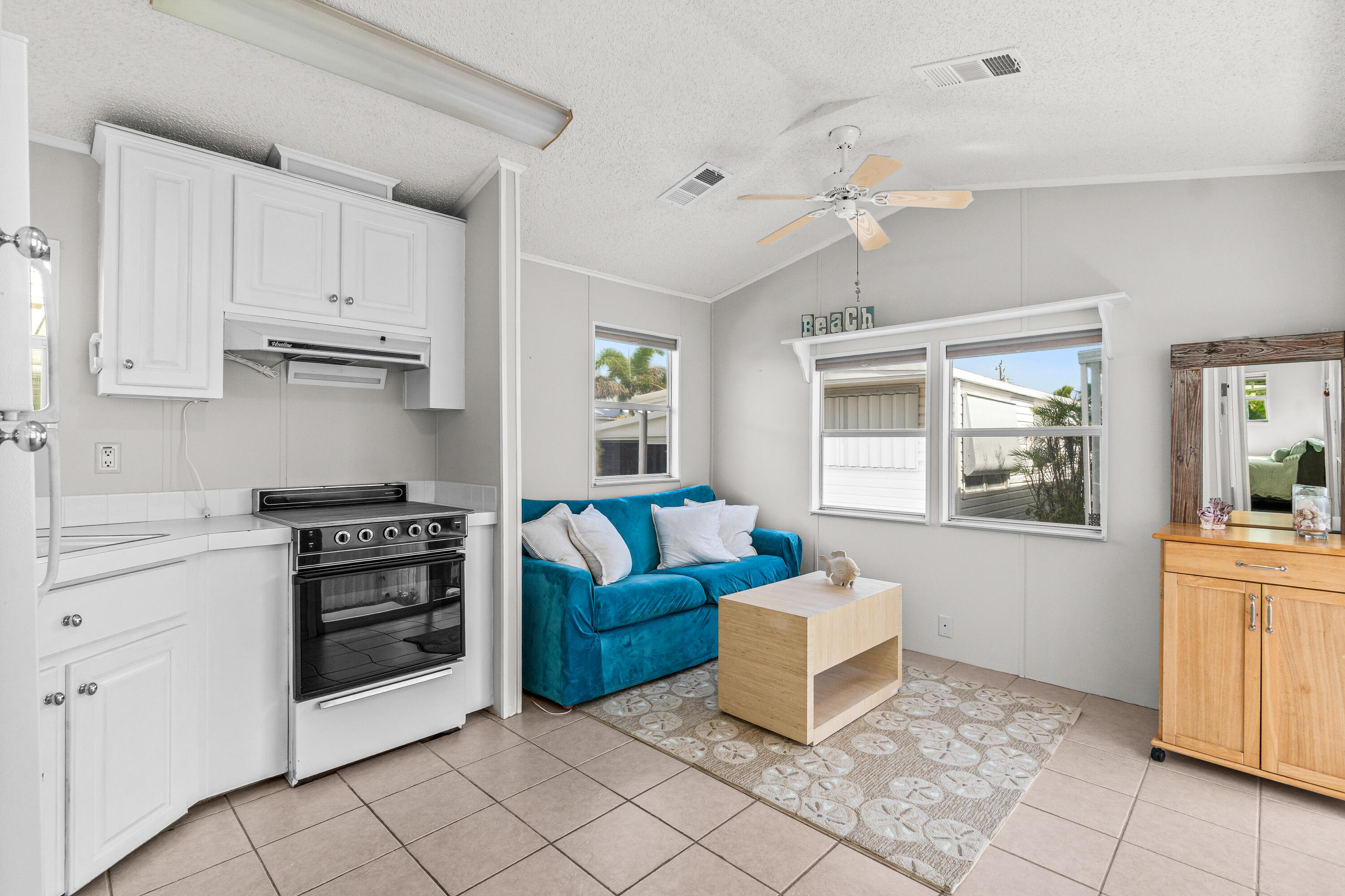 12 Hibiscus Drive H