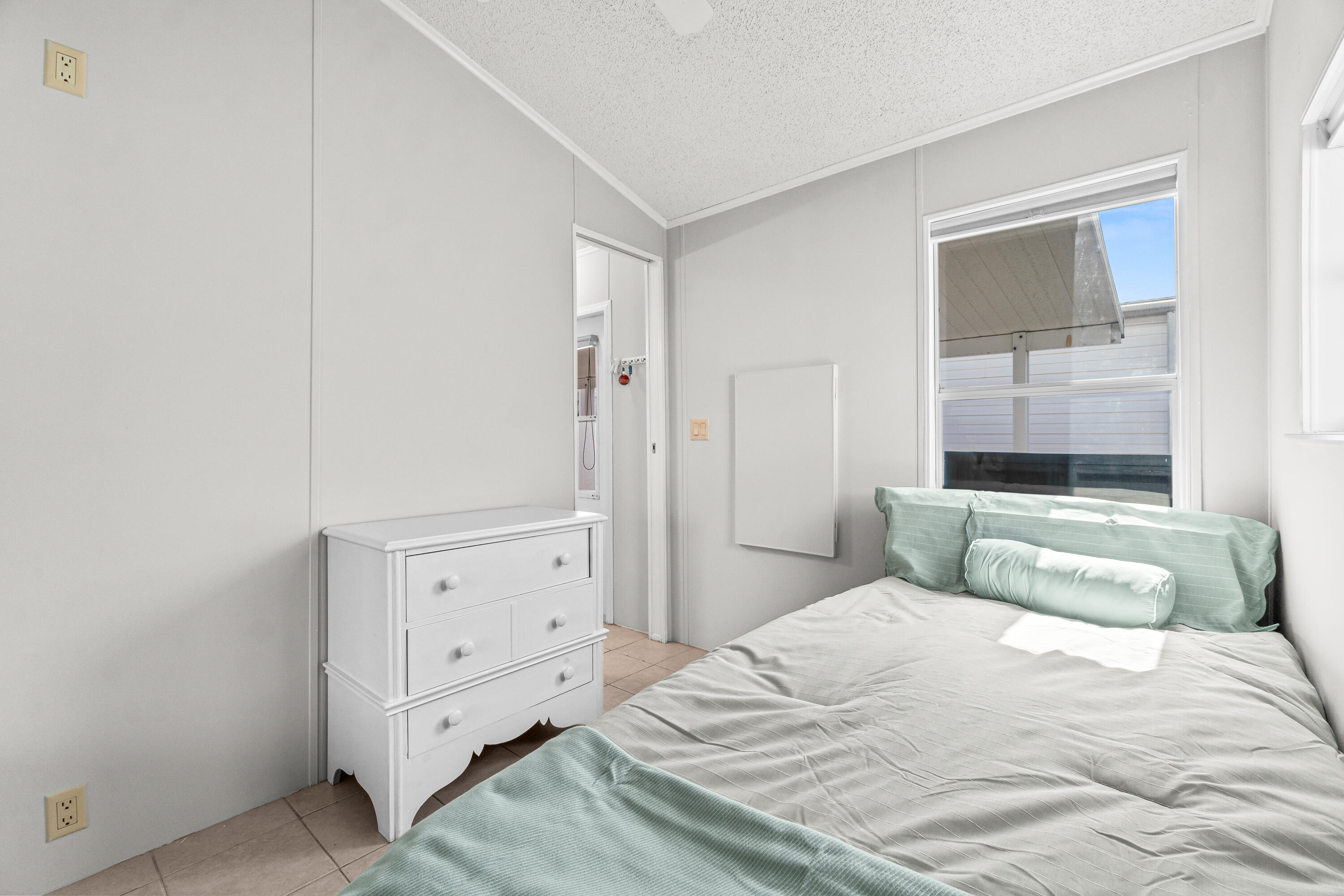 12 Hibiscus Drive H