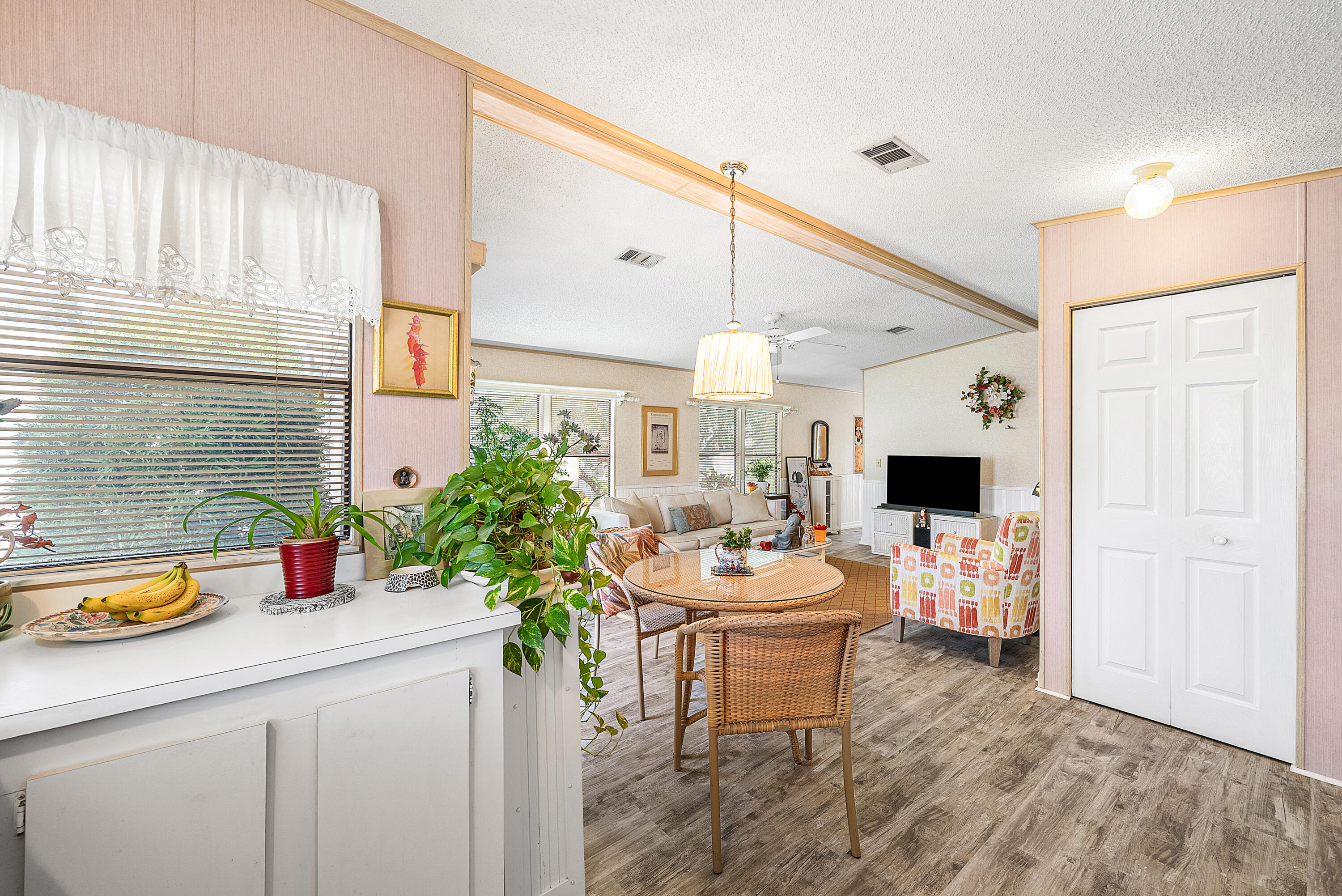 4 Cedar Drive Cd
