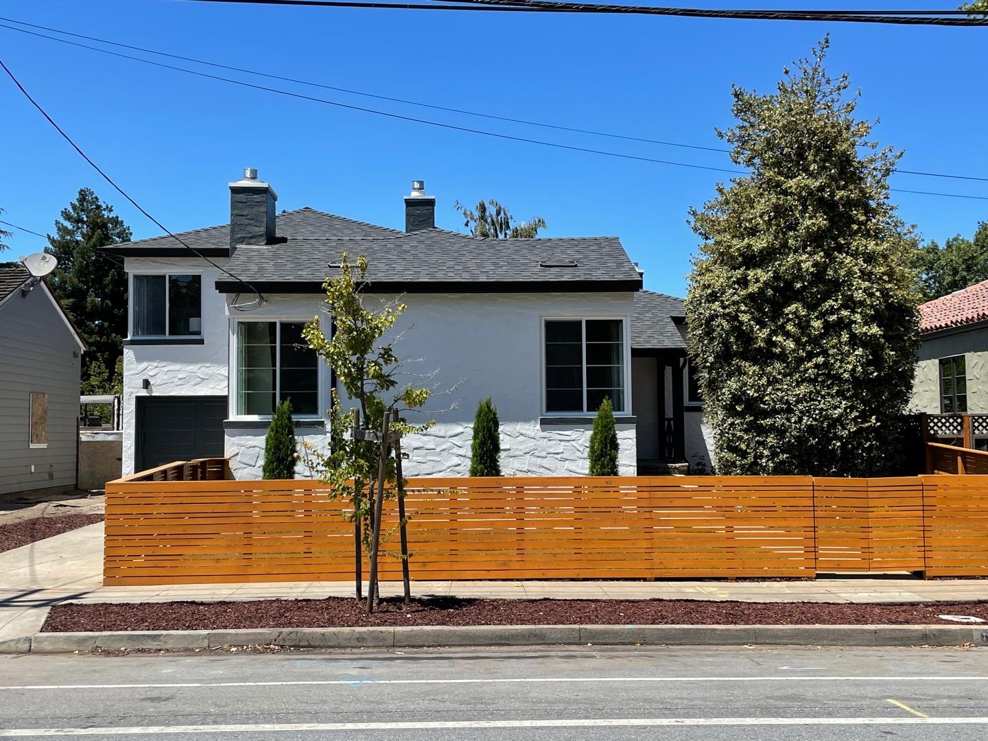 604 Howard AVE