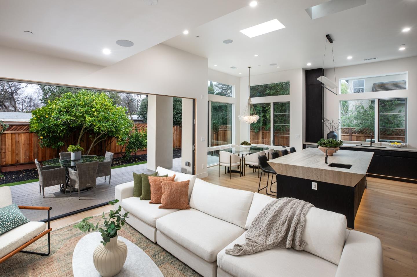 3413 Ross Road