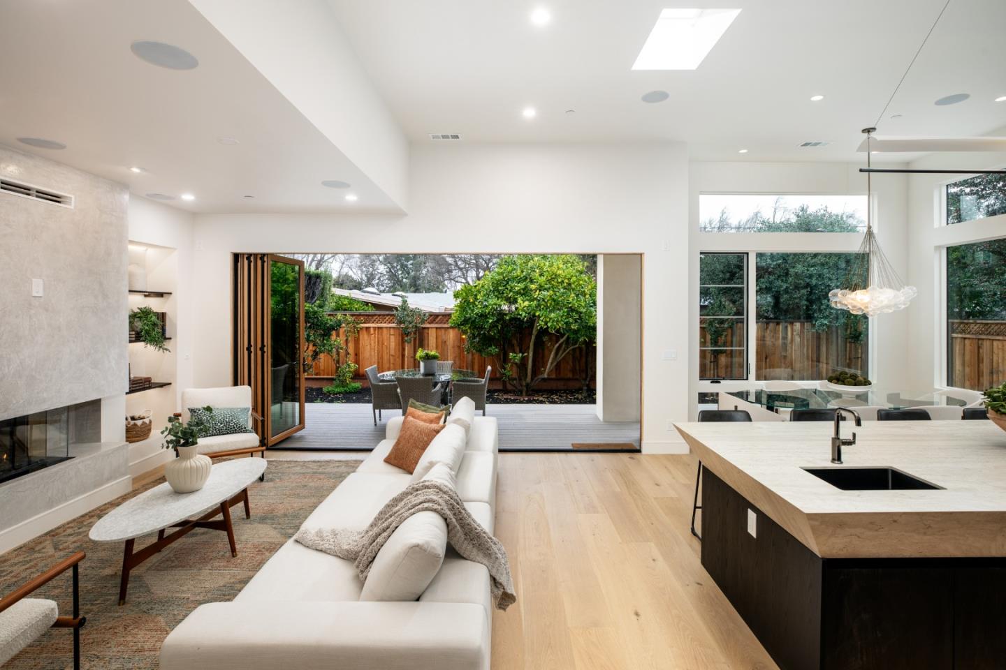 3413 Ross Road
