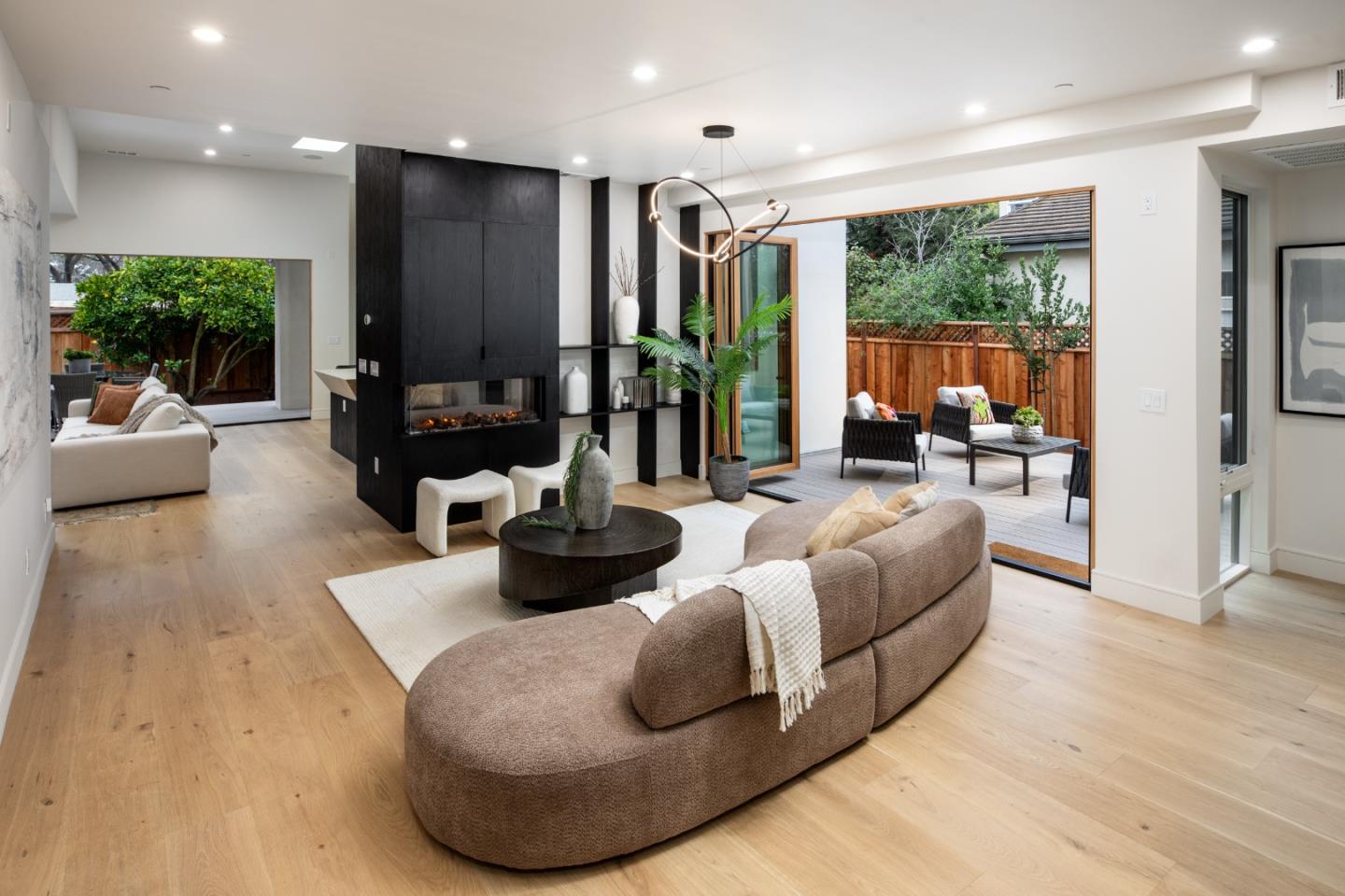 3413 Ross Road