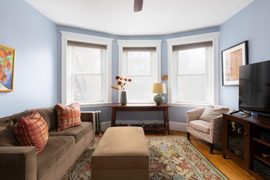 164 Strathmore Rd # 6