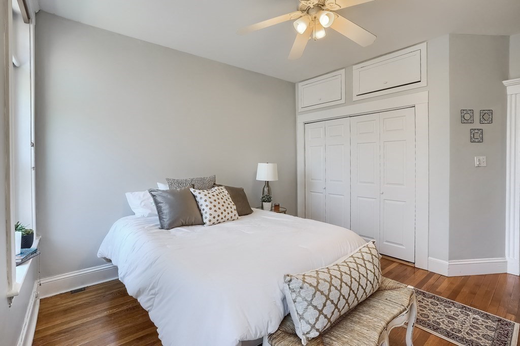 32 Winchester St # 4