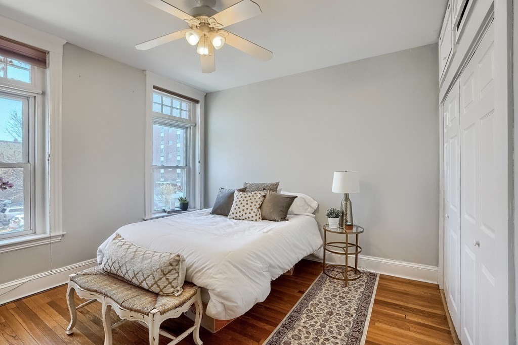 32 Winchester St # 4