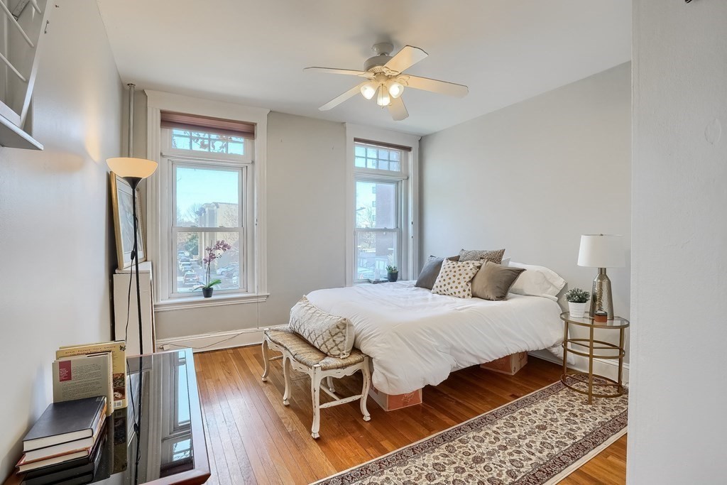 32 Winchester St # 4