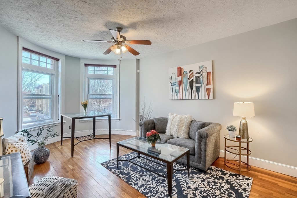 32 Winchester St # 4