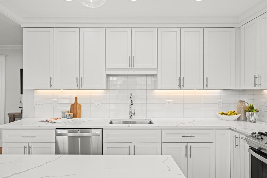 322 Newtonville # 322