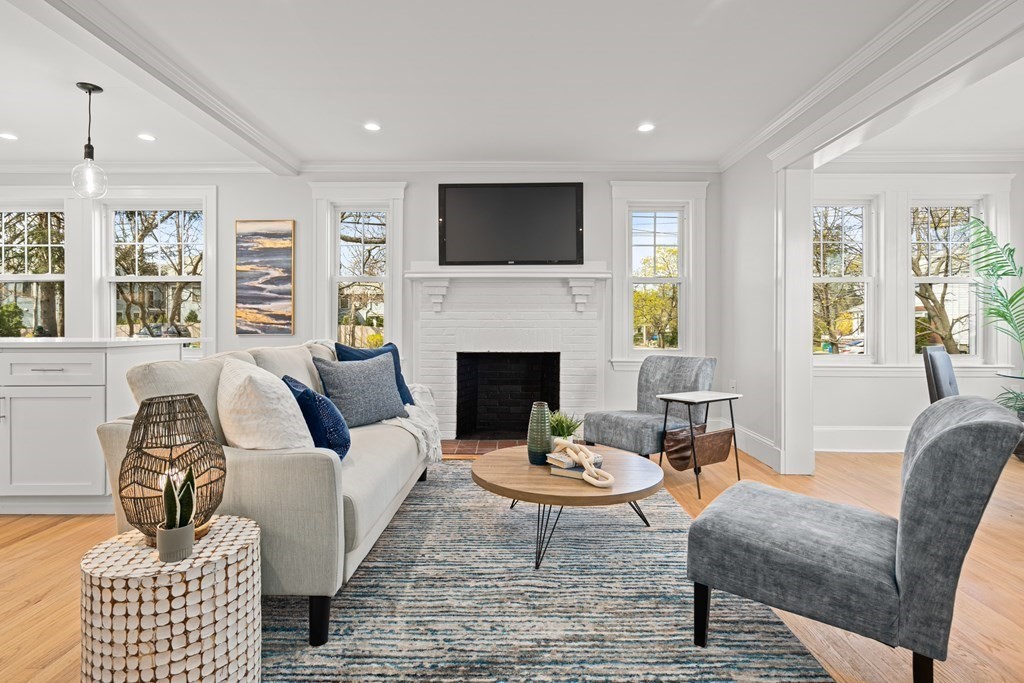 322 Newtonville # 322