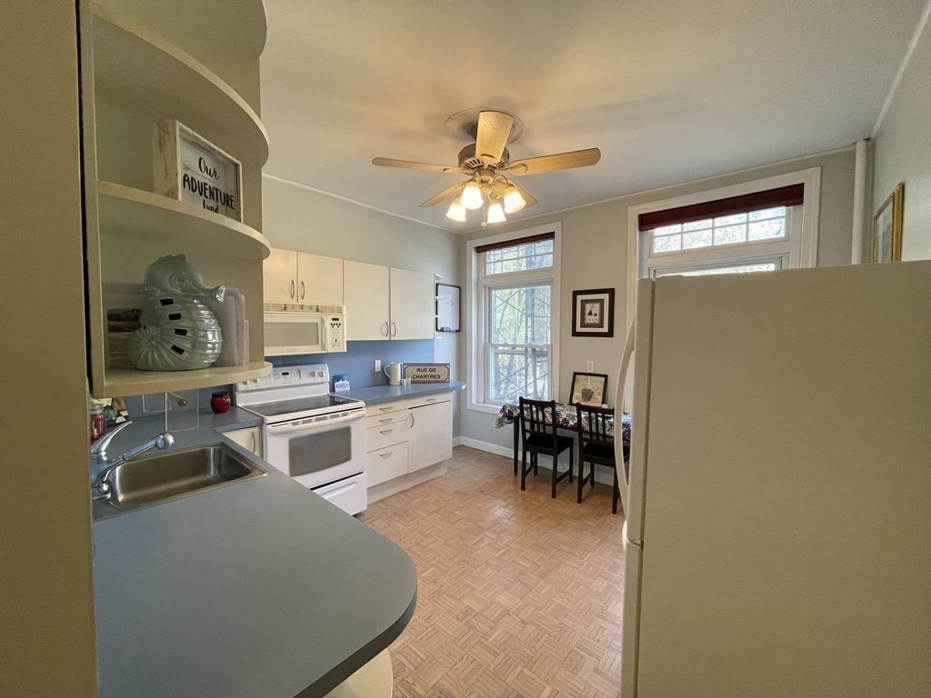 32 Winchester St # 4