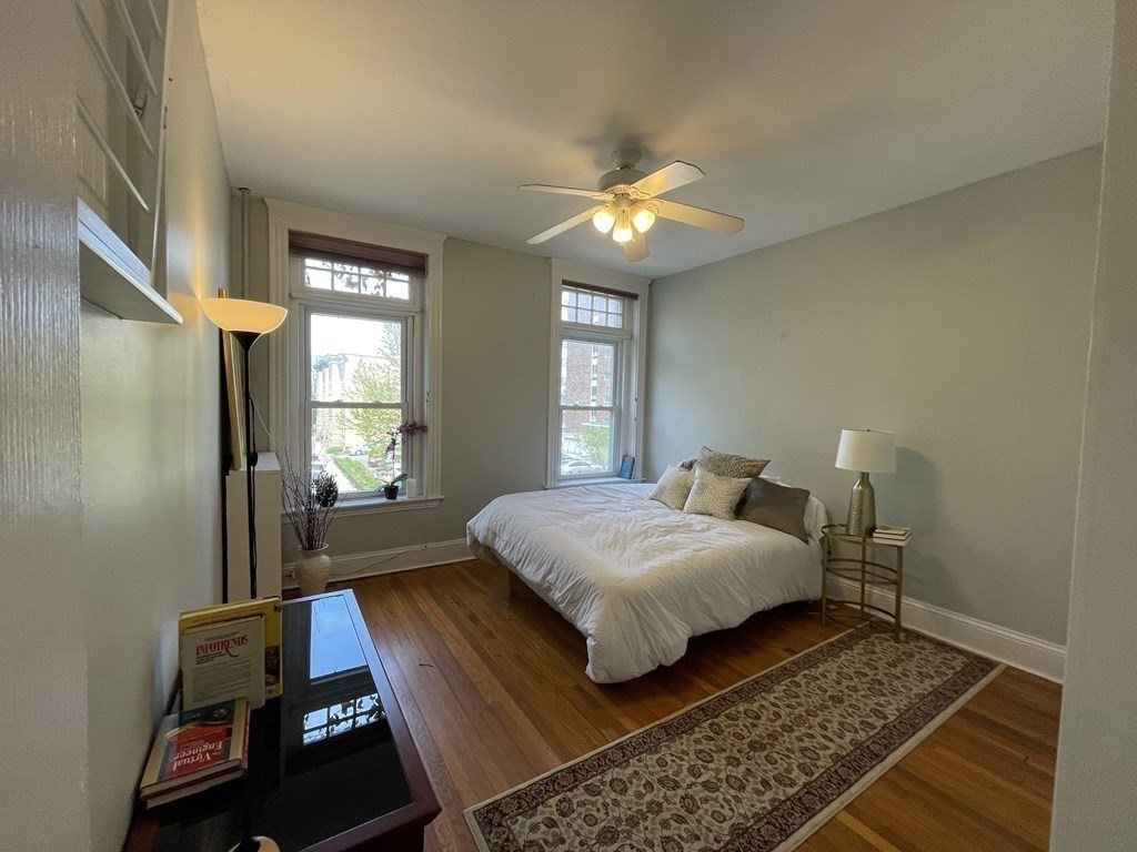 32 Winchester St # 4