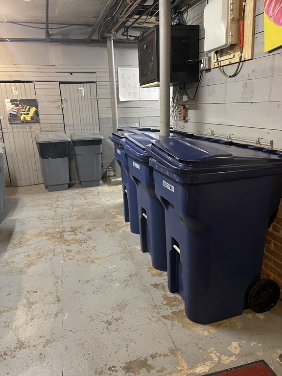 164 Strathmore Rd # 6