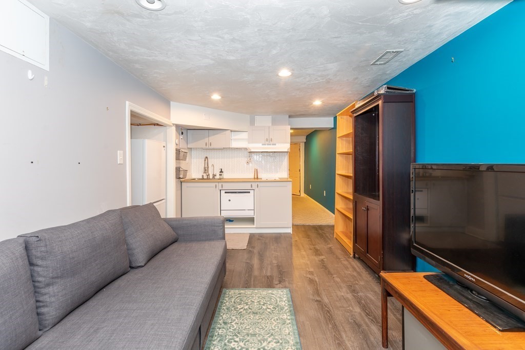 182-184 Cabot St # 182