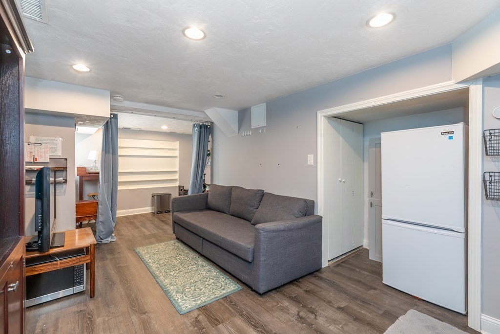 182-184 Cabot St # 182